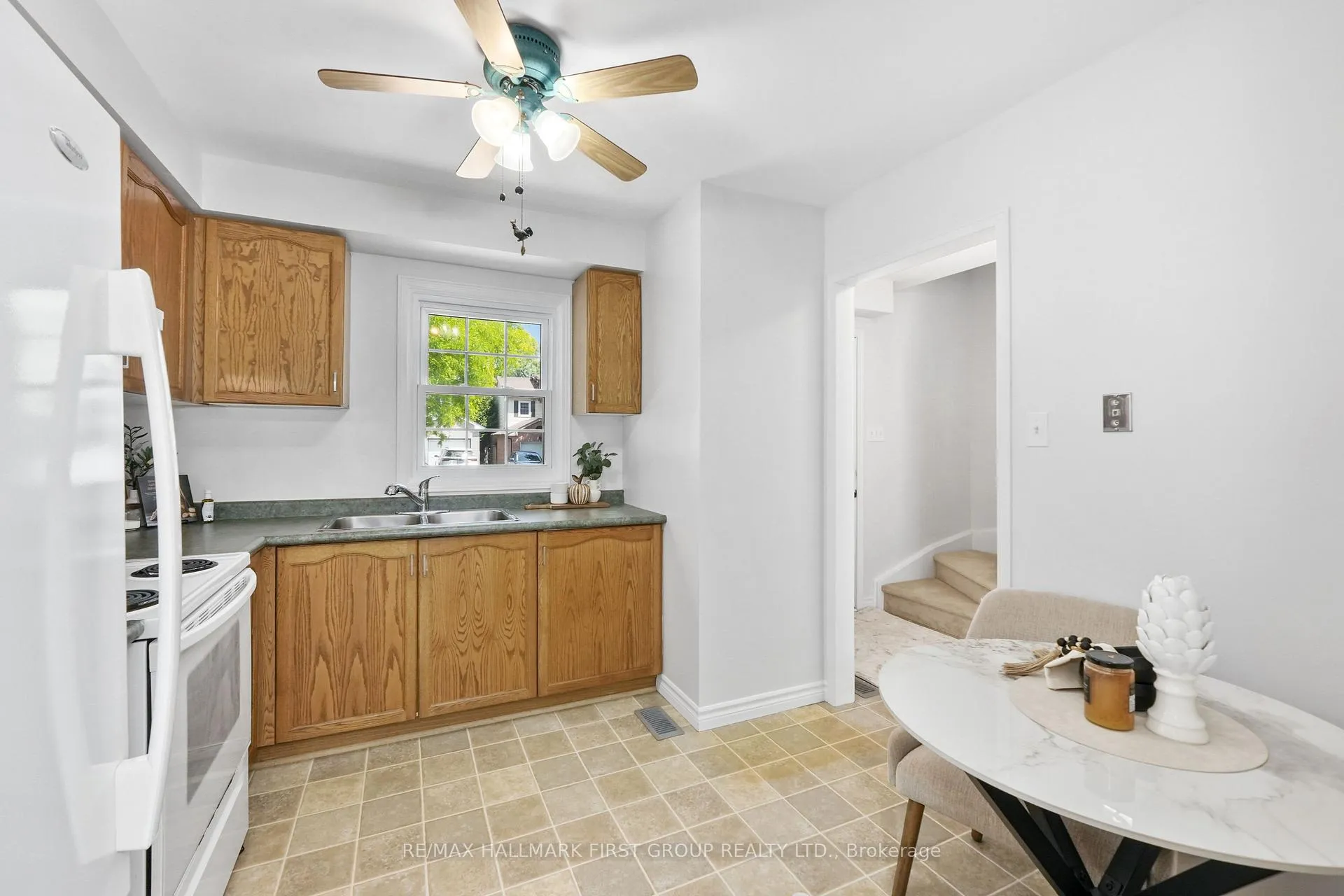 Photo 12 of 993 Fraser Court, Cobourg — HOMEH