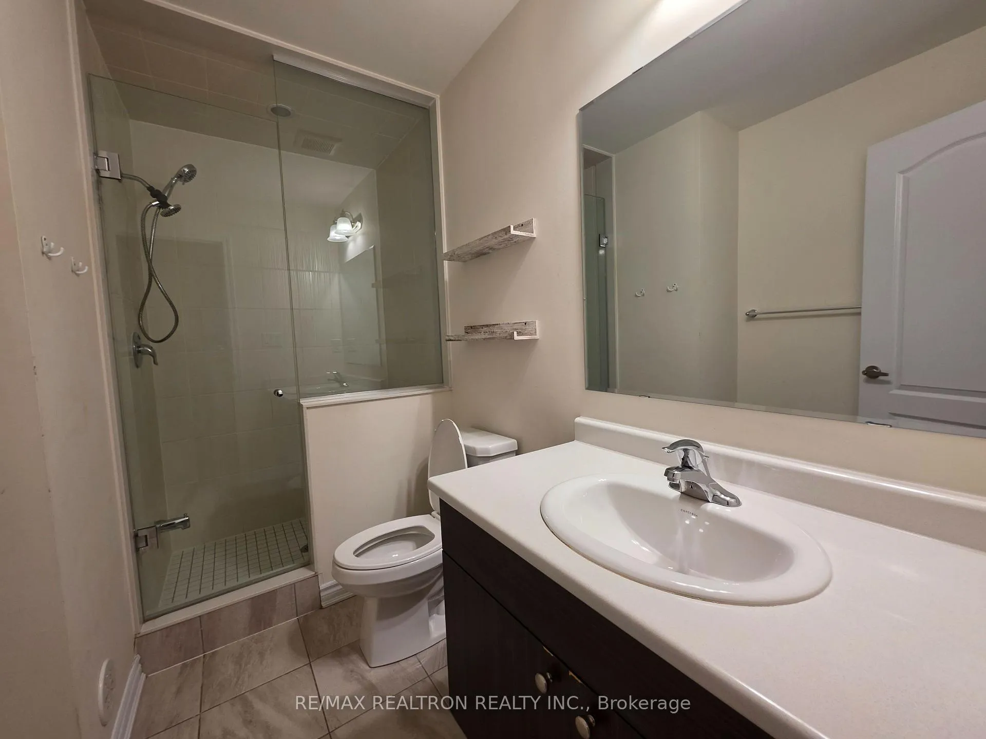 Photo 15 of 2495 Fall Harvest Crescent, Pickering, Rural Pickering — HOMEH