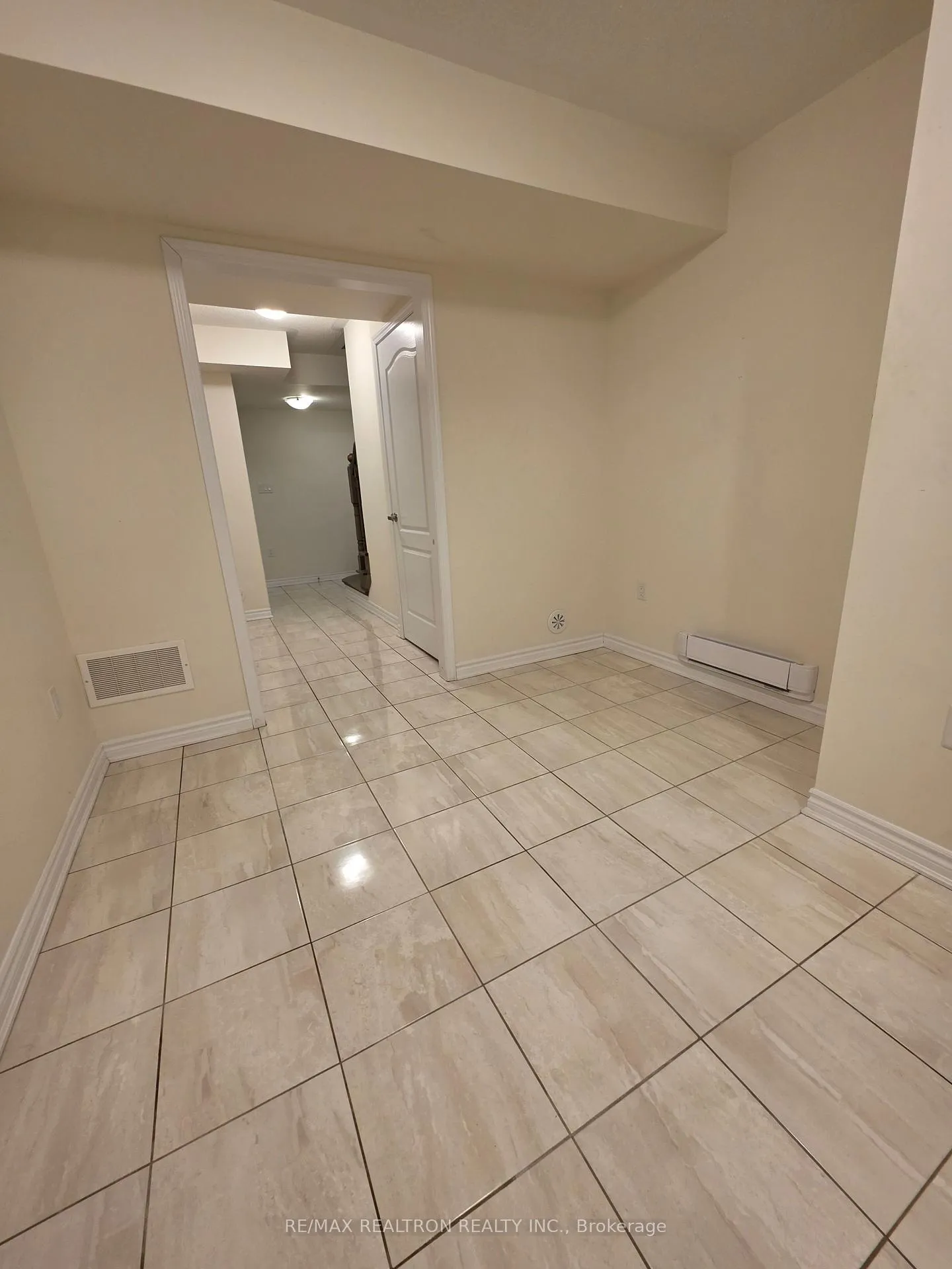 Photo 16 of 2495 Fall Harvest Crescent, Pickering, Rural Pickering — HOMEH