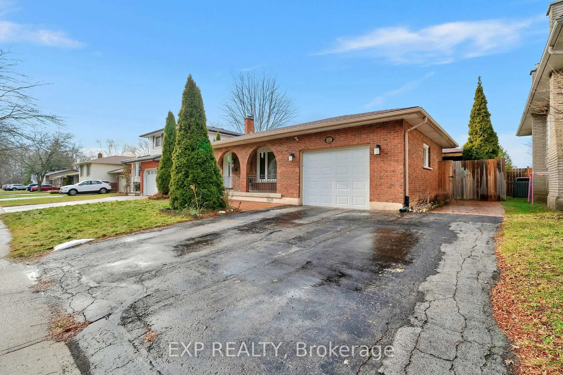 Photo 2 of 6185 Eldorado Avenue, Niagara Falls, West Wood — HOMEH