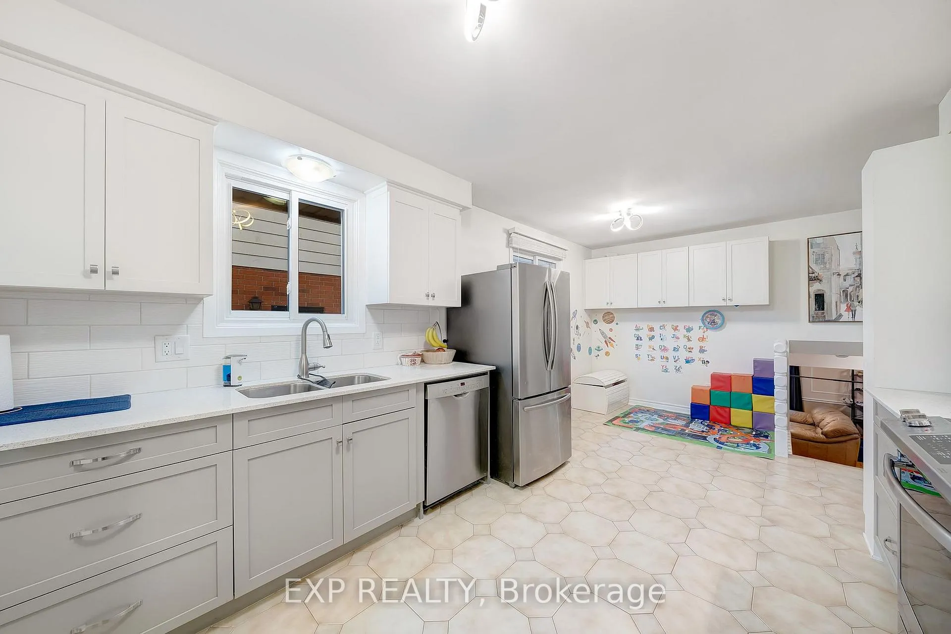 Photo 6 of 6185 Eldorado Avenue, Niagara Falls, West Wood — HOMEH