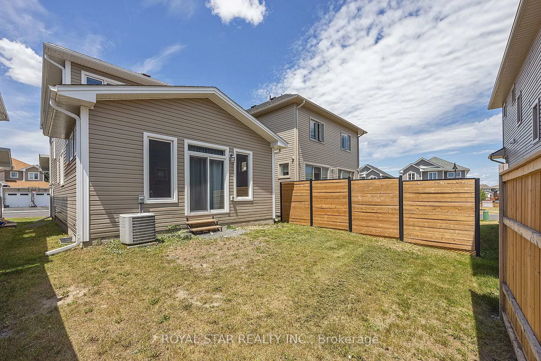 Photo 6 of 498 Beth Crescent, Kingston, City Northwest — HOMEH