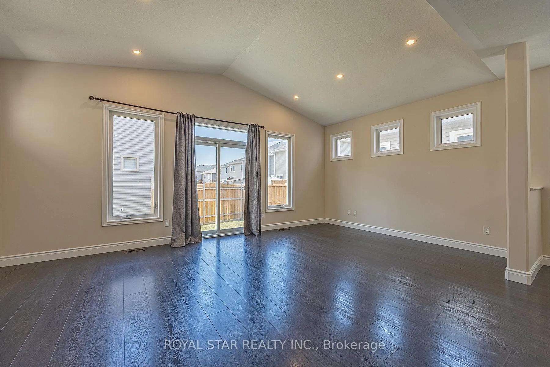 Photo 16 of 498 Beth Crescent, Kingston, City Northwest — HOMEH