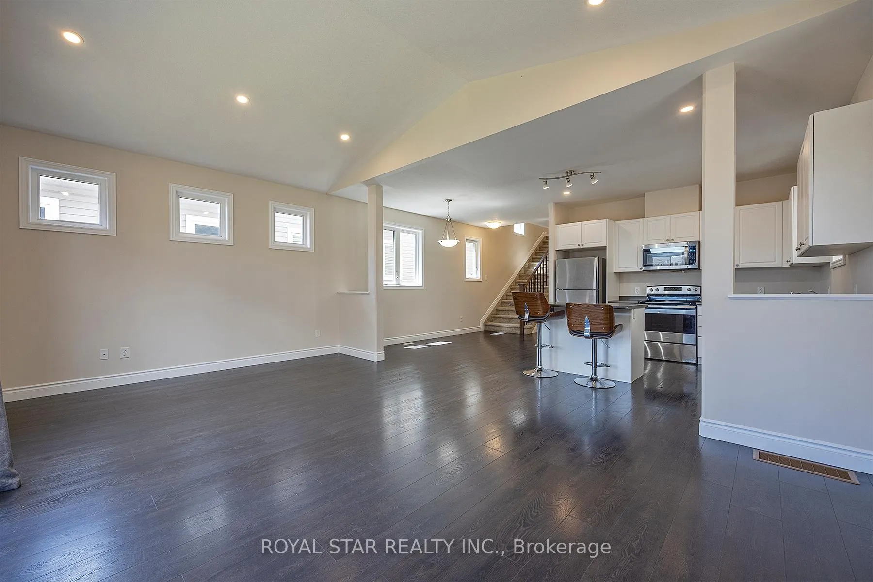 Photo 17 of 498 Beth Crescent, Kingston, City Northwest — HOMEH