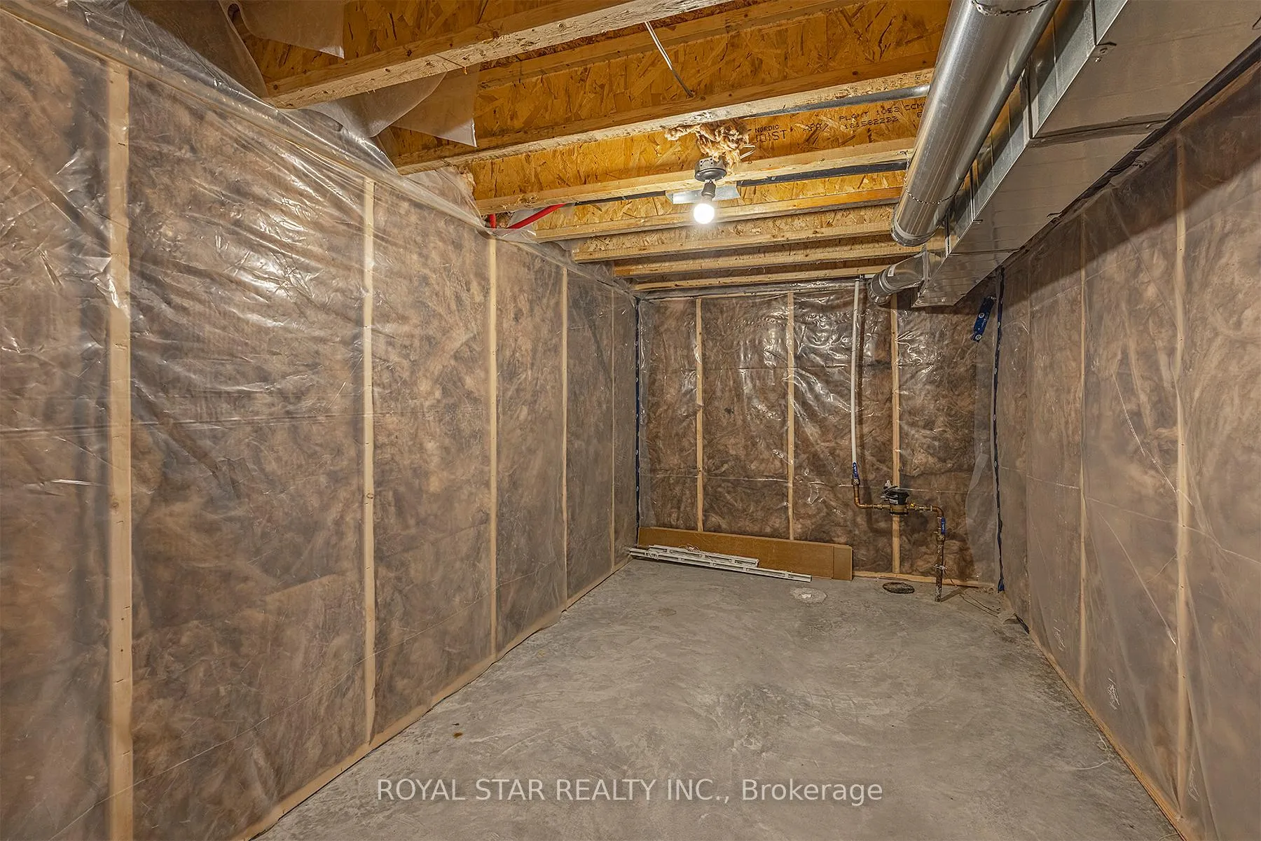 Photo 36 of 498 Beth Crescent, Kingston, City Northwest — HOMEH