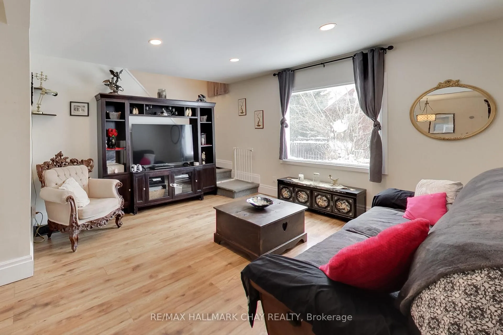 Photo 2 of 7440 26 Highway, Clearview, Stayner — HOMEH