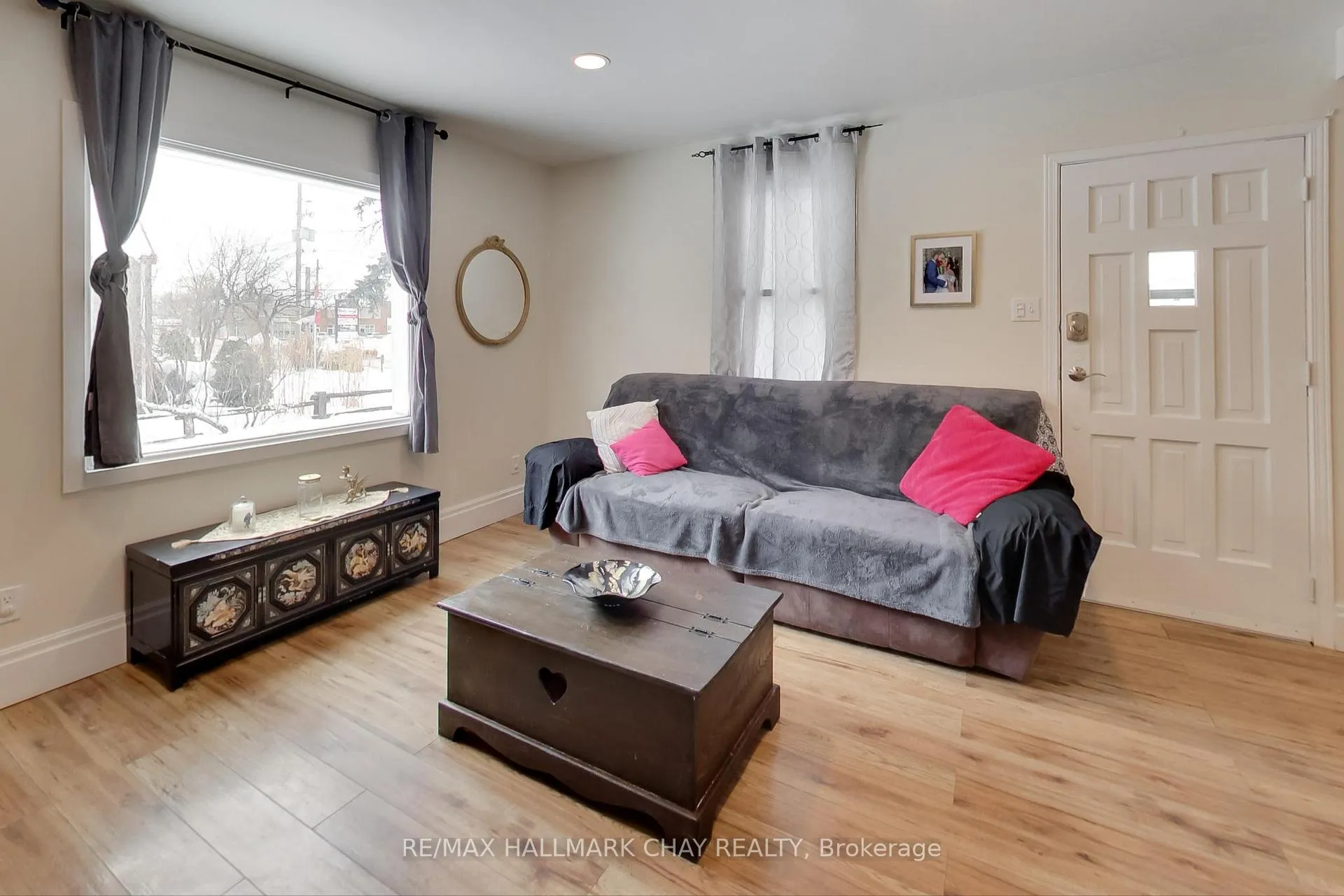 Photo 3 of 7440 26 Highway, Clearview, Stayner — HOMEH