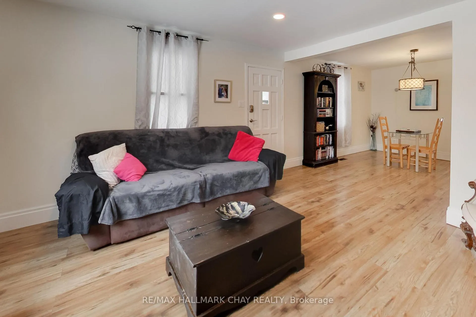 Photo 4 of 7440 26 Highway, Clearview, Stayner — HOMEH