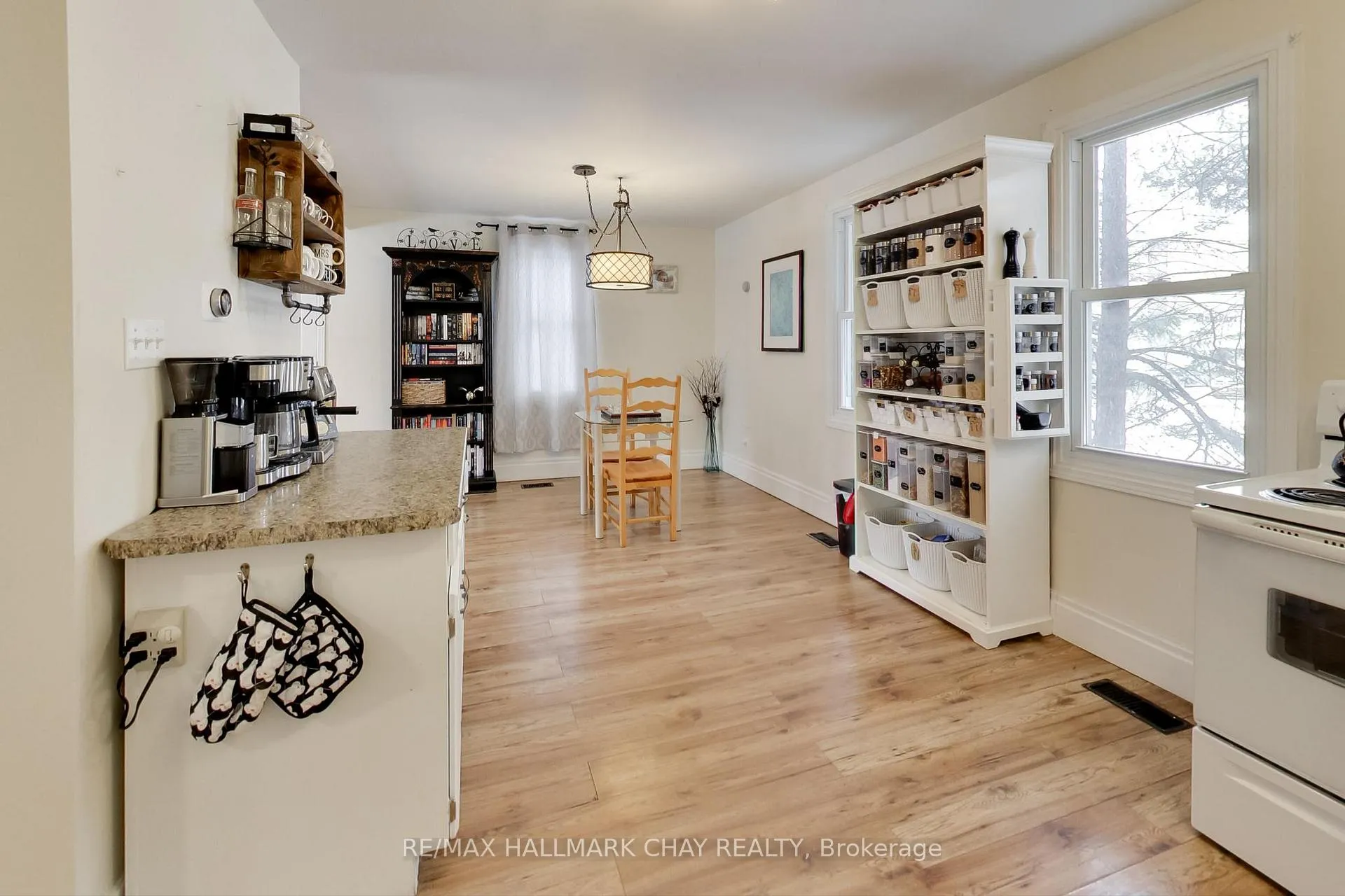 Photo 7 of 7440 26 Highway, Clearview, Stayner — HOMEH