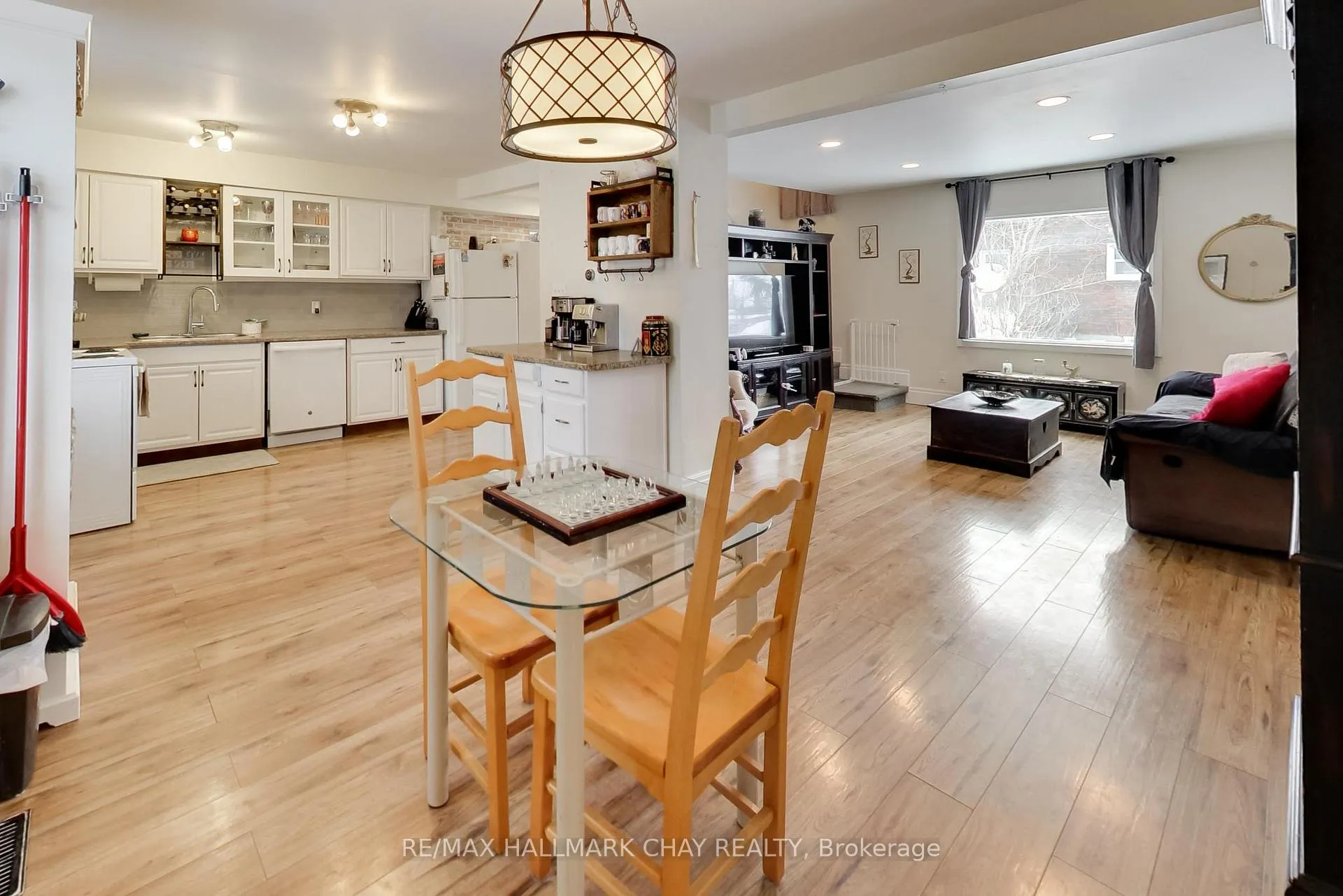 Photo 9 of 7440 26 Highway, Clearview, Stayner — HOMEH
