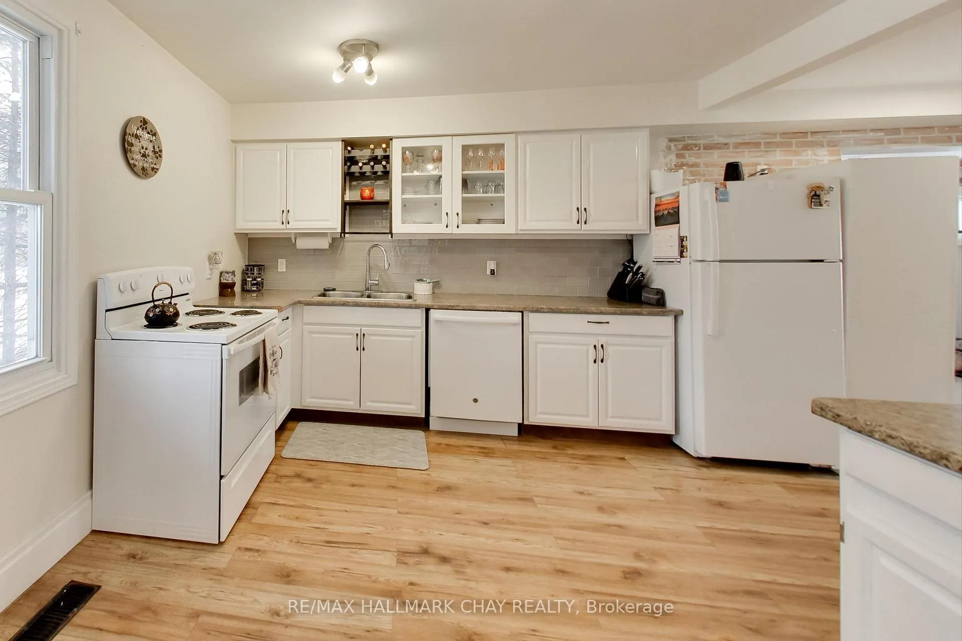Photo 11 of 7440 26 Highway, Clearview, Stayner — HOMEH
