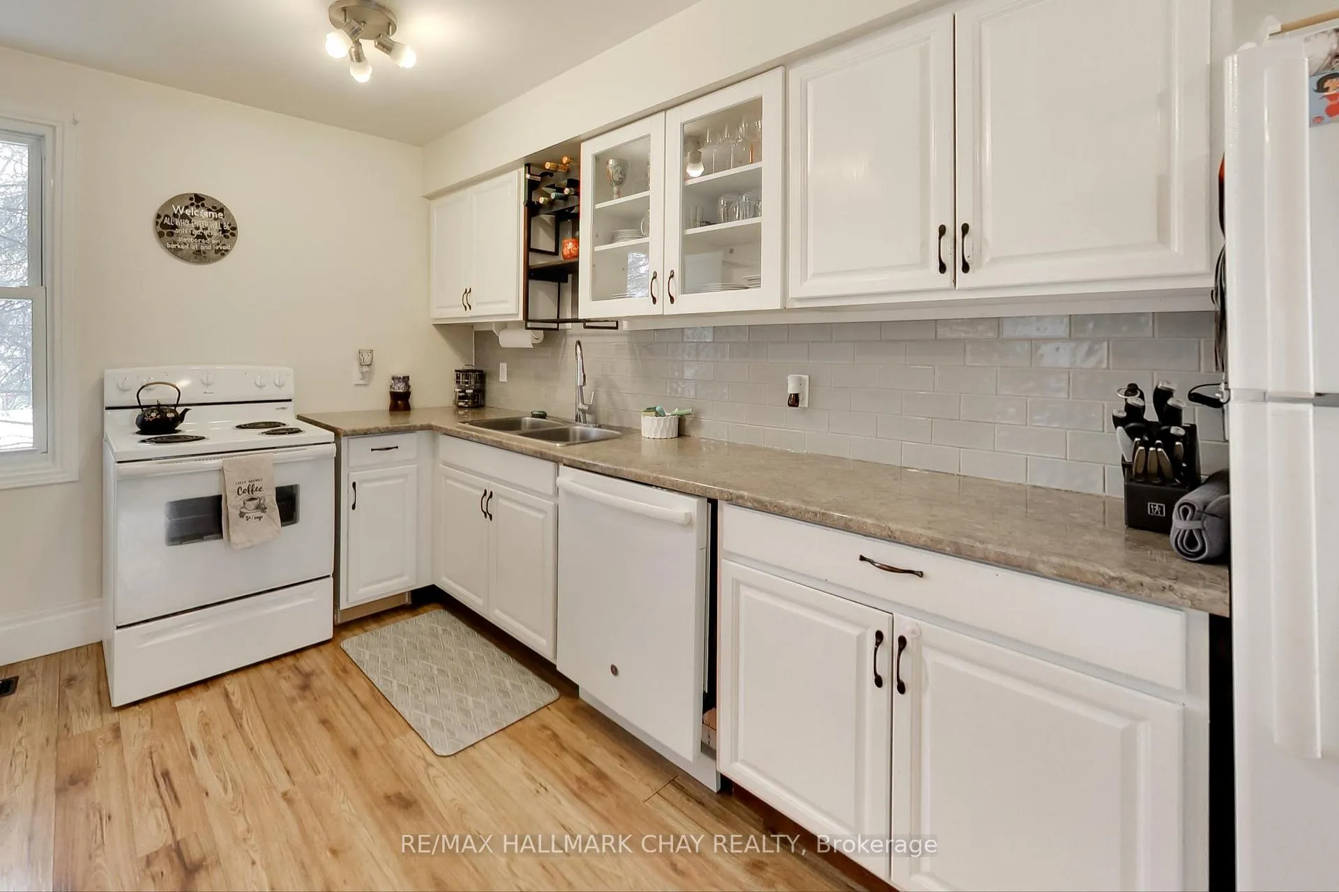 Photo 12 of 7440 26 Highway, Clearview, Stayner — HOMEH
