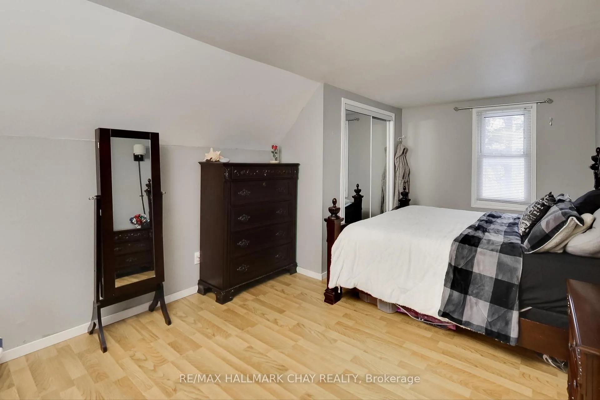 Photo 14 of 7440 26 Highway, Clearview, Stayner — HOMEH