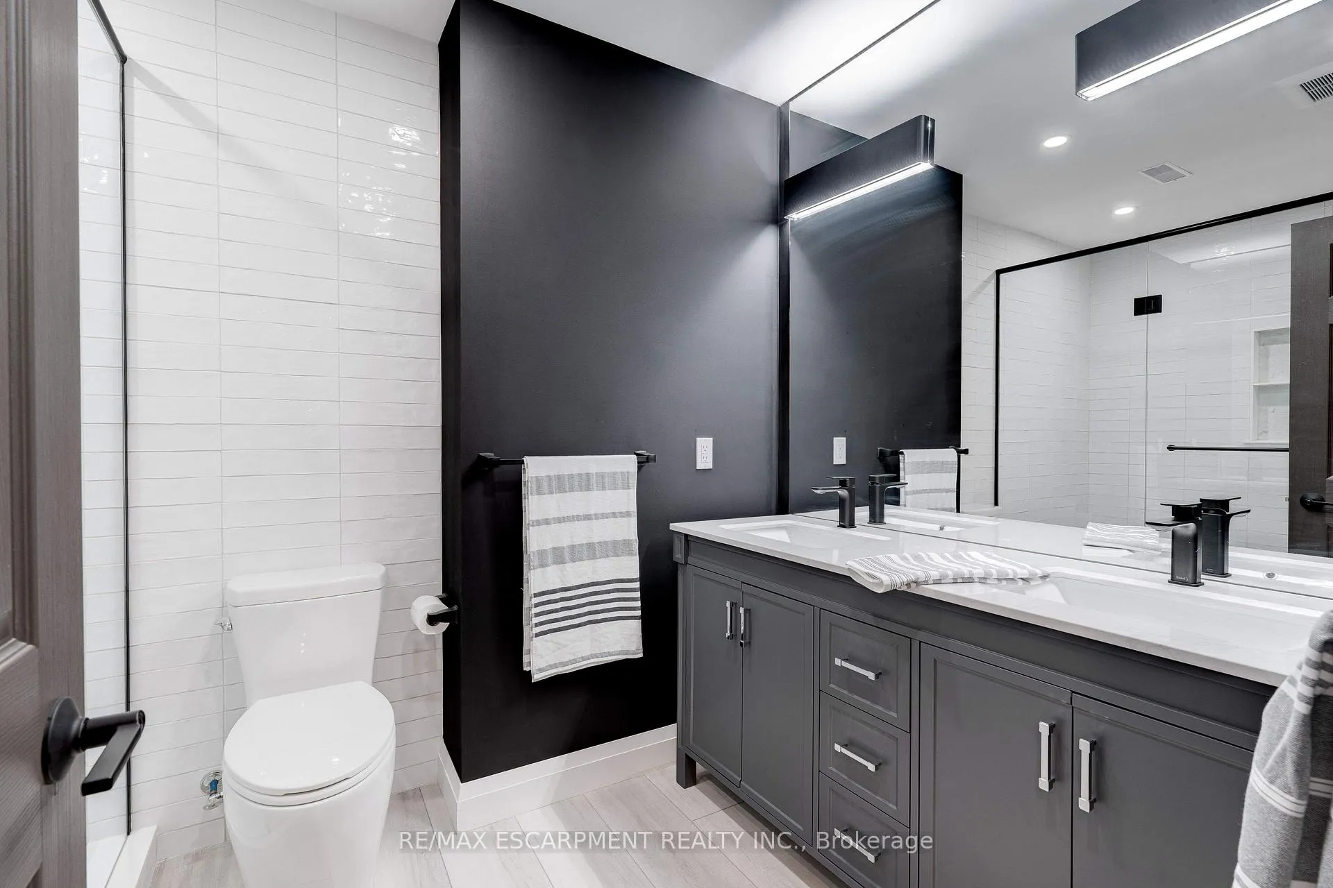Photo 39 of 142 Watercrest Drive, Hamilton, Stoney Creek — HOMEH