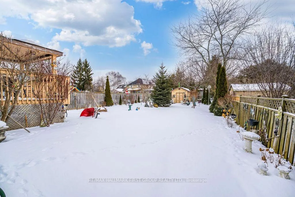 Photo 33 of 931 Pickering Beach Road, Ajax, South East — HOMEH