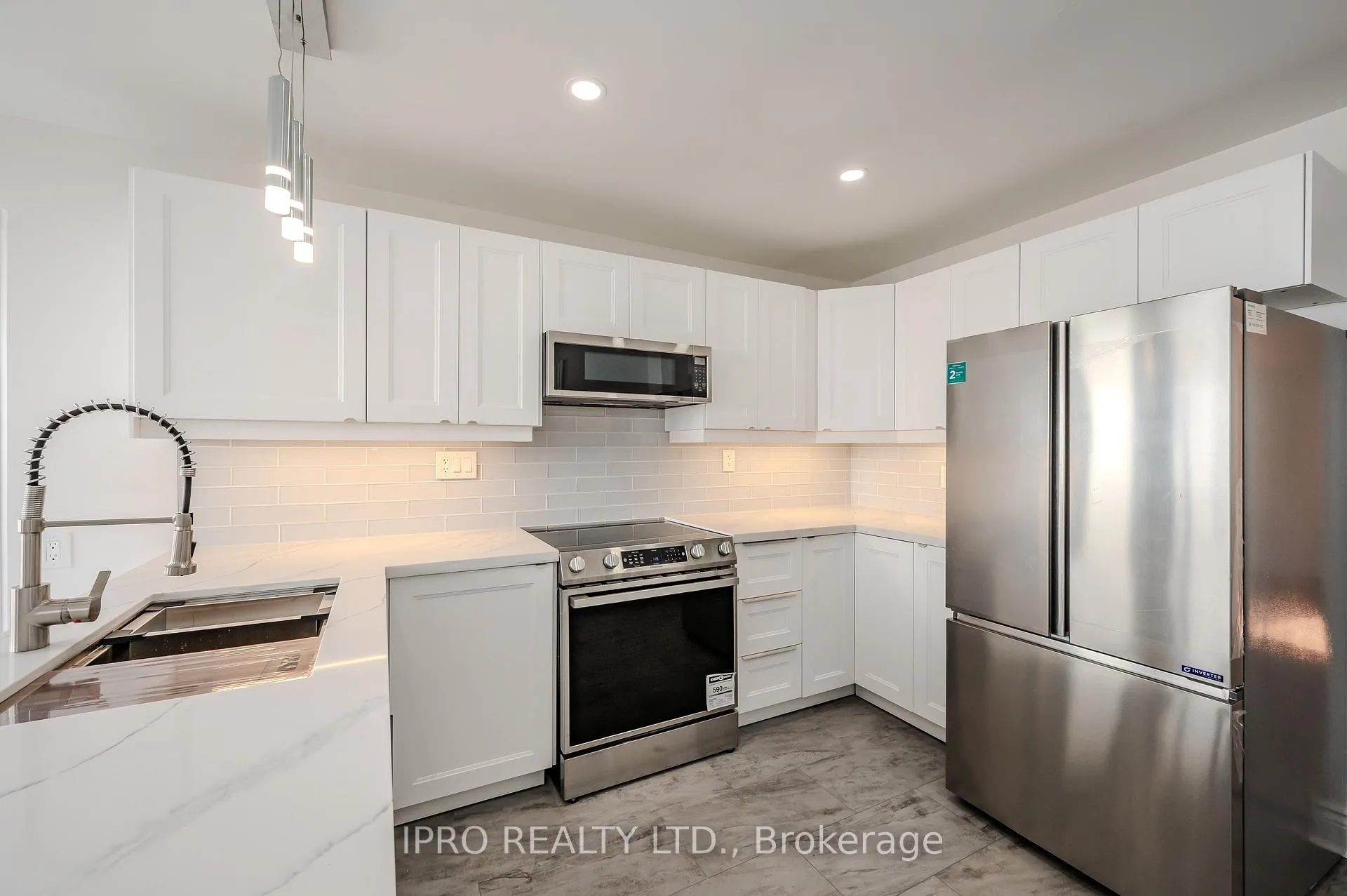 Photo 15 of 180 Westvale Drive, Waterloo — HOMEH