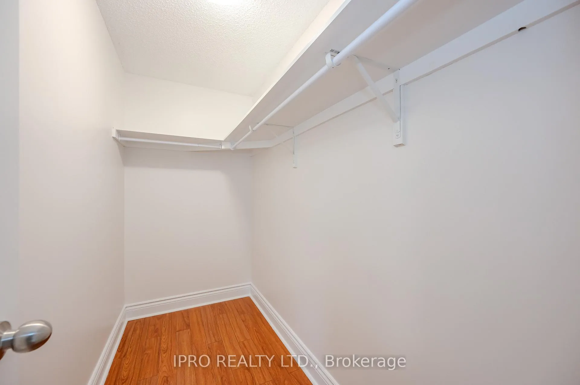 Photo 26 of 180 Westvale Drive, Waterloo — HOMEH