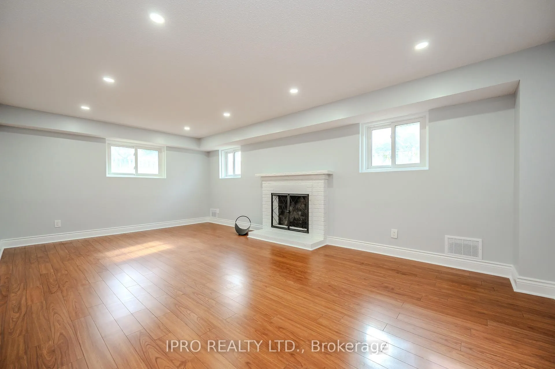 Photo 28 of 180 Westvale Drive, Waterloo — HOMEH