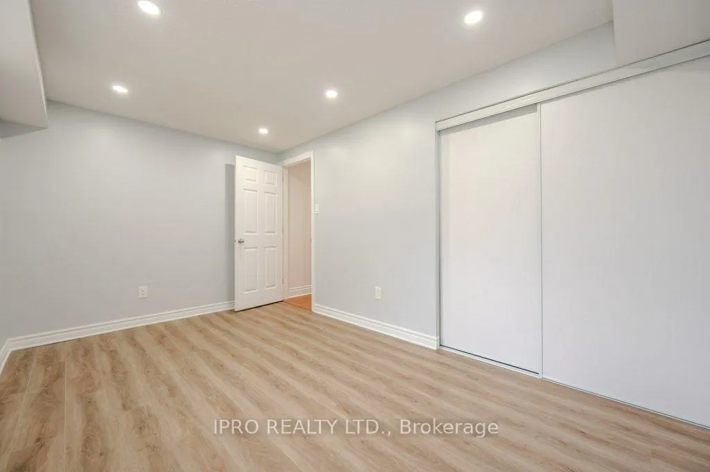Photo 31 of 180 Westvale Drive, Waterloo — HOMEH
