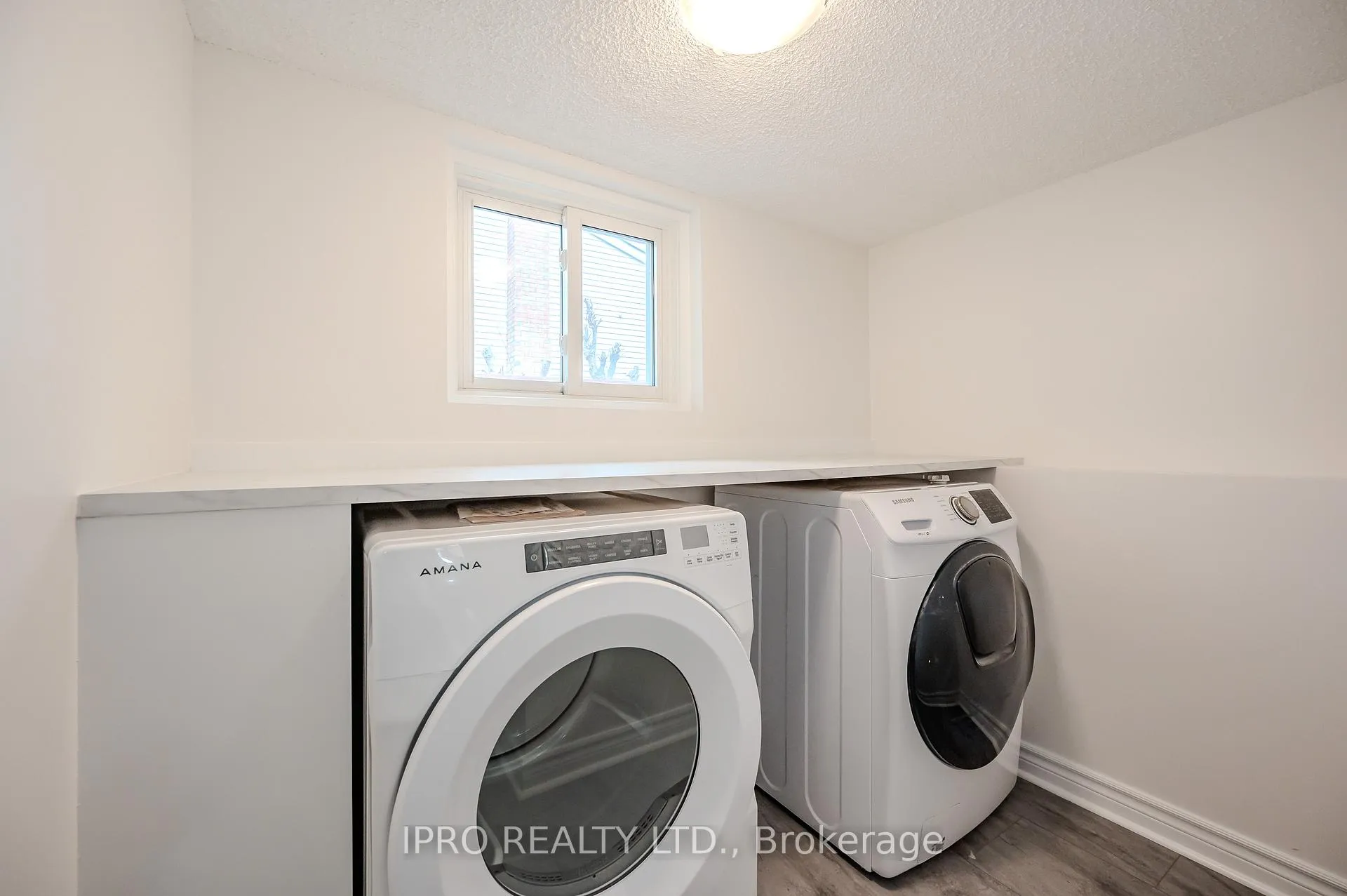 Photo 33 of 180 Westvale Drive, Waterloo — HOMEH
