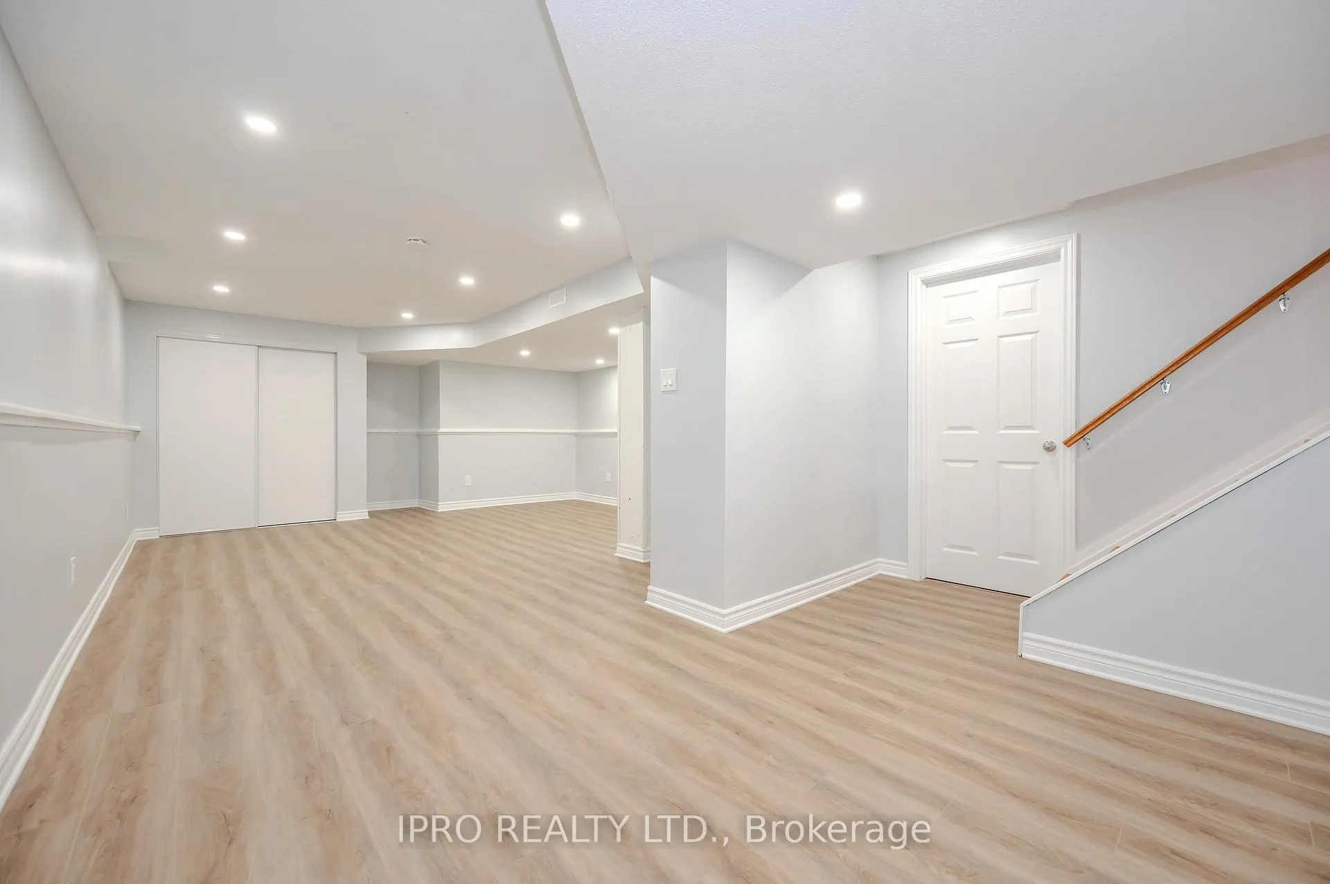 Photo 34 of 180 Westvale Drive, Waterloo — HOMEH