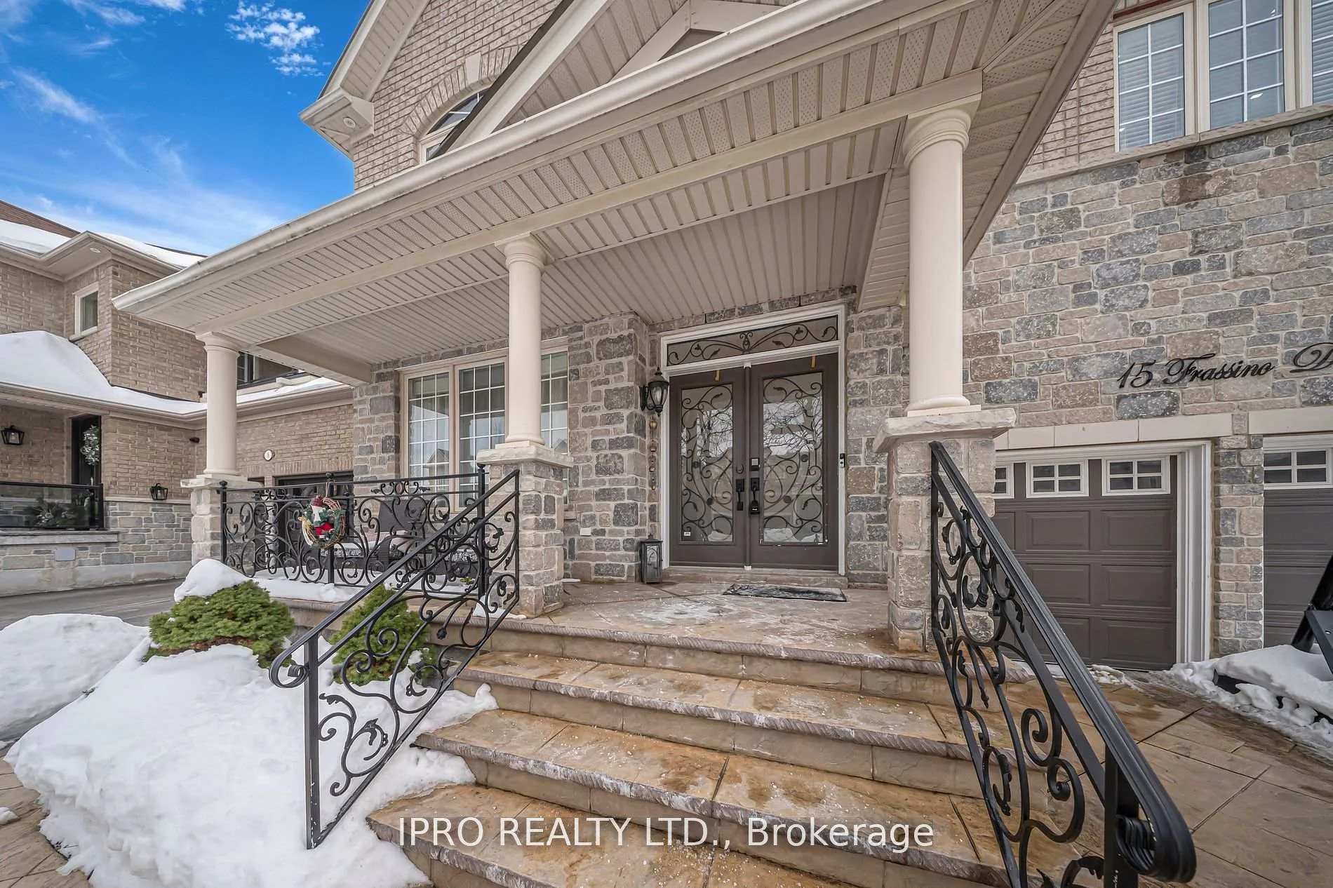 Photo 2 of 15 Frassino Drive, Vaughan, Vellore Village — HOMEH