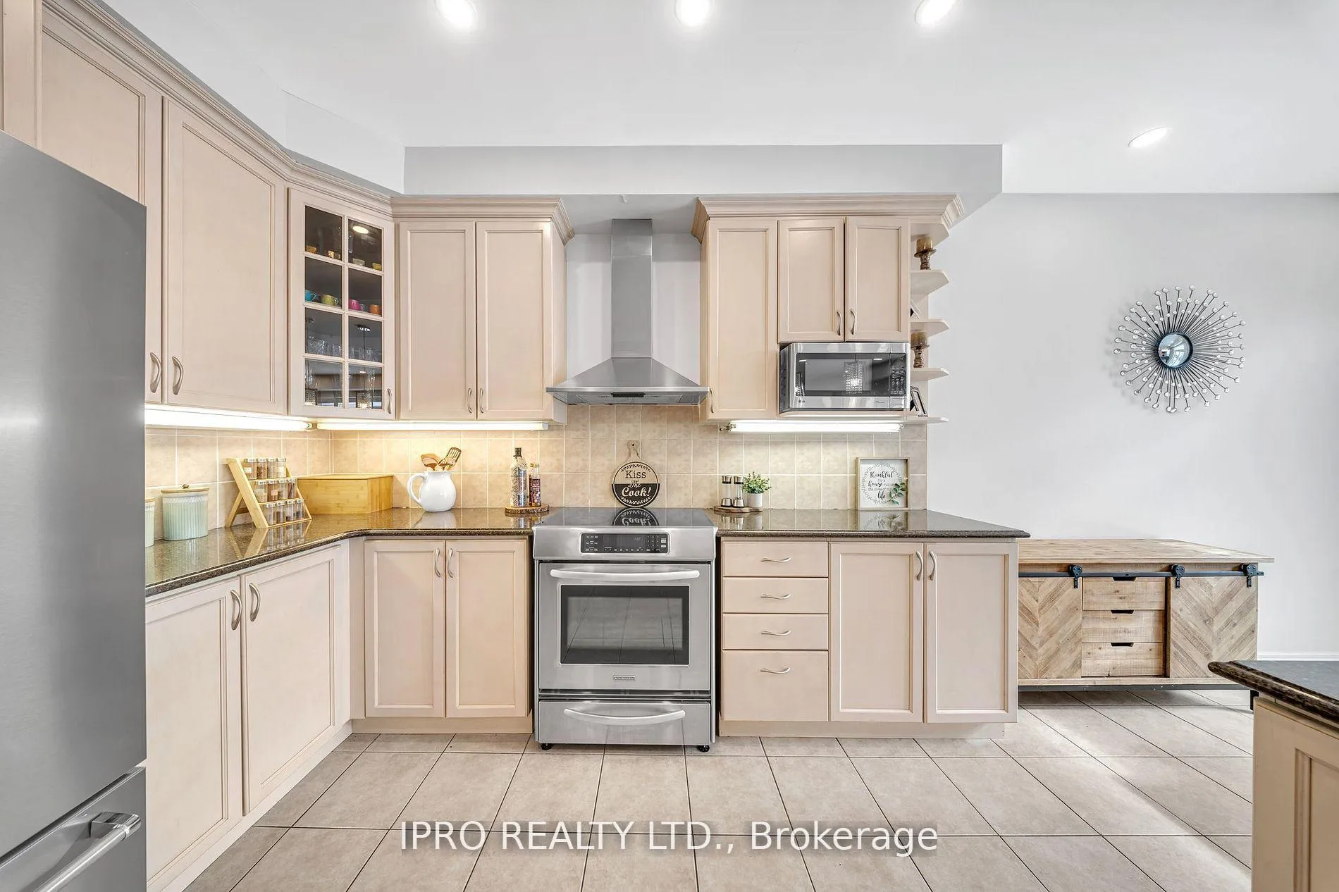 Photo 15 of 15 Frassino Drive, Vaughan, Vellore Village — HOMEH