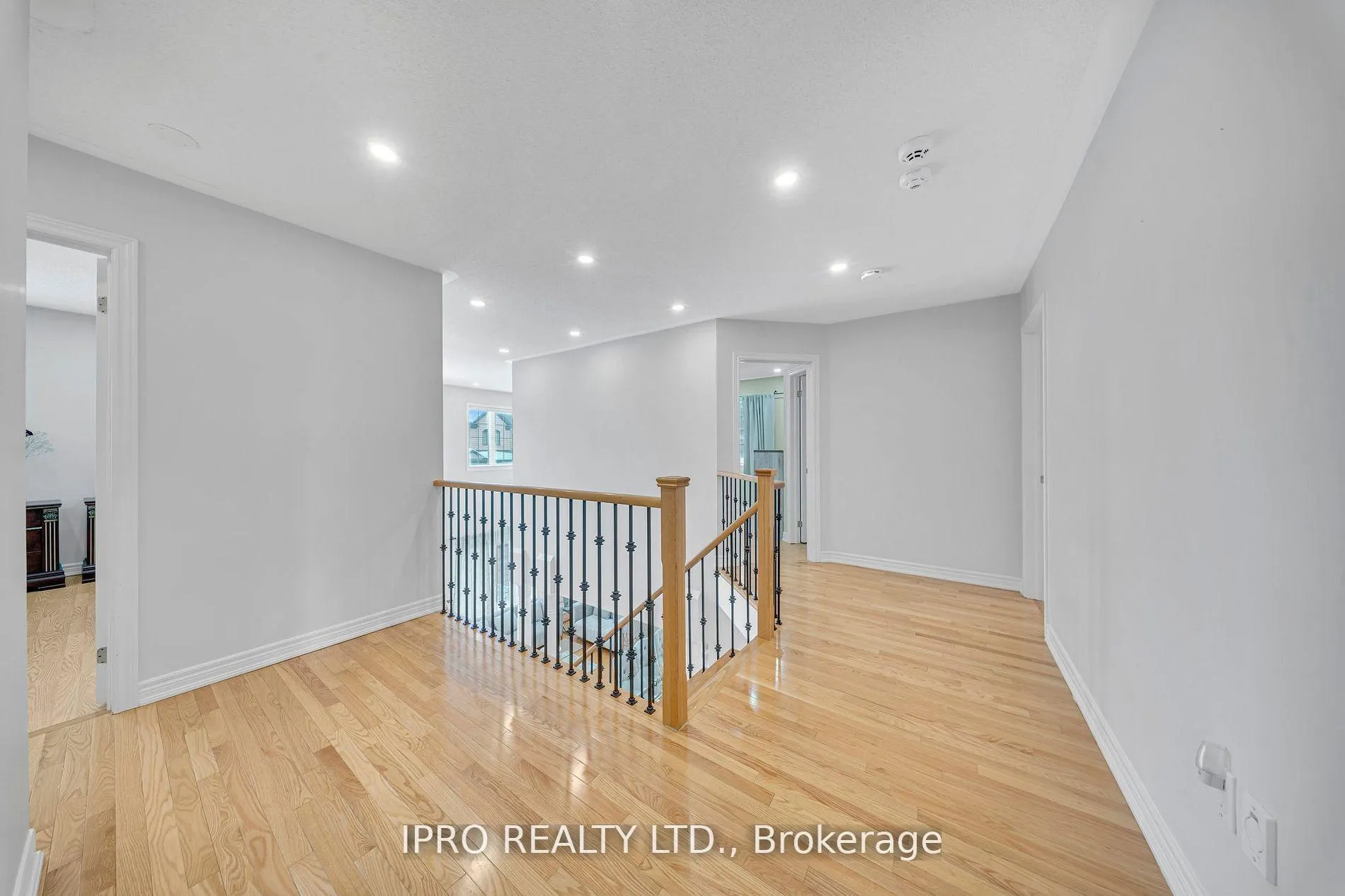 Photo 20 of 15 Frassino Drive, Vaughan, Vellore Village — HOMEH