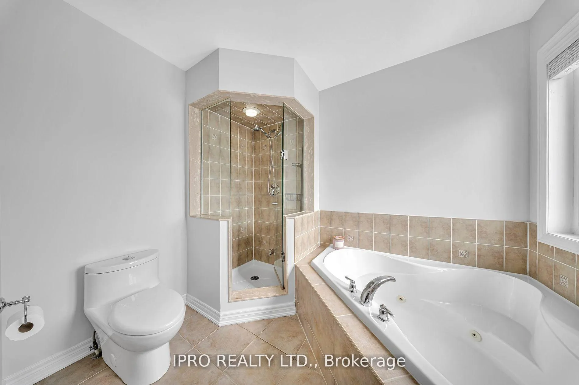 Photo 25 of 15 Frassino Drive, Vaughan, Vellore Village — HOMEH