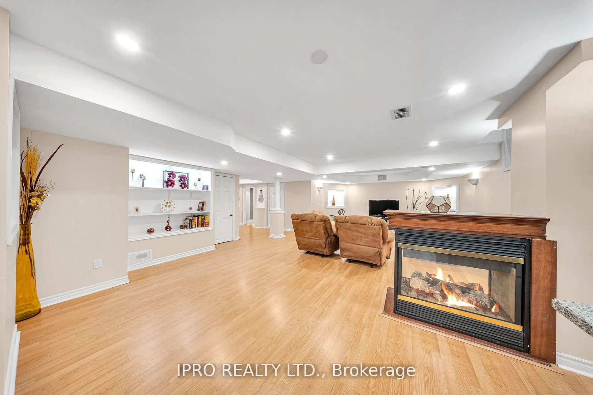 Photo 31 of 15 Frassino Drive, Vaughan, Vellore Village — HOMEH