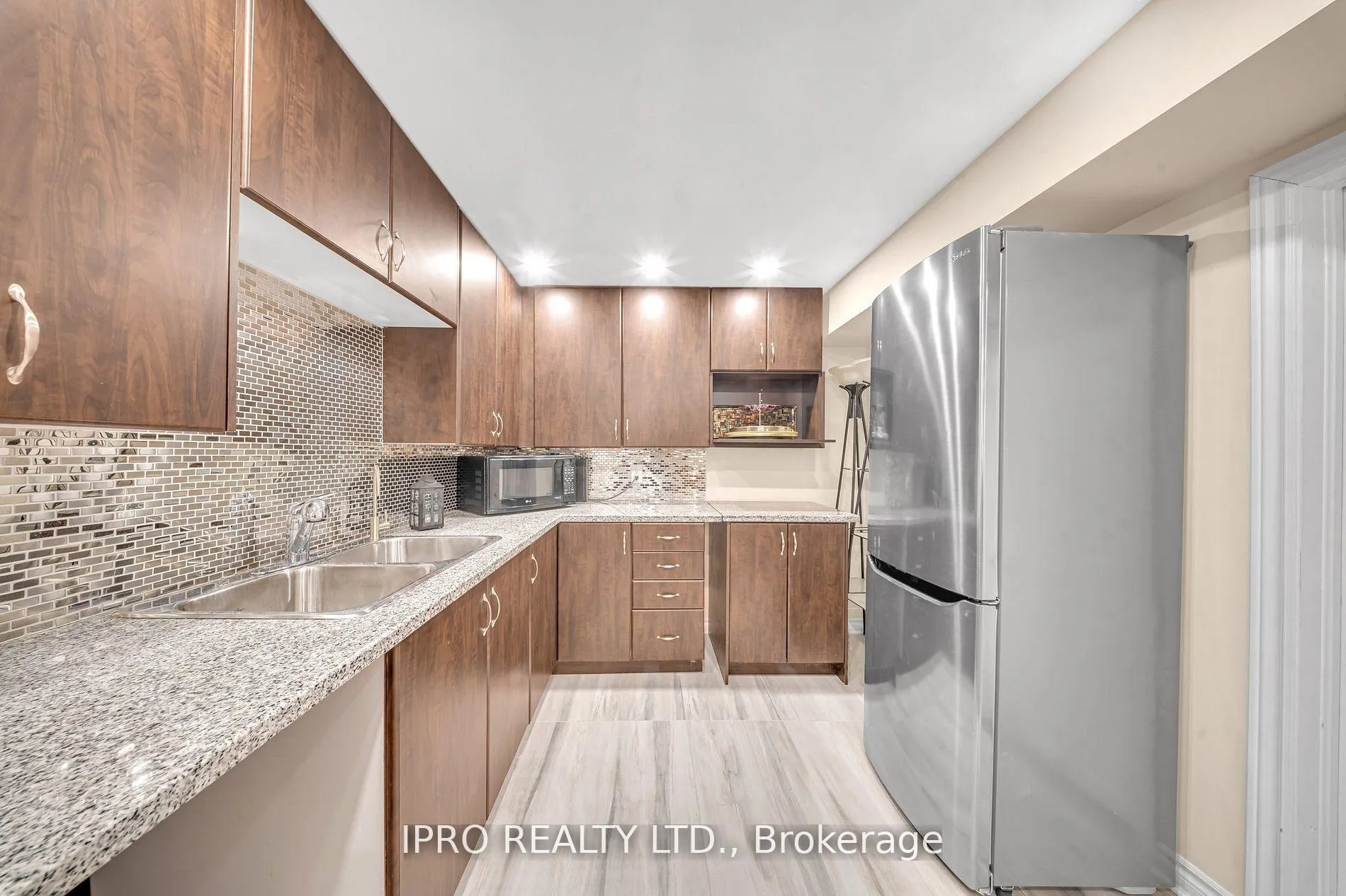 Photo 34 of 15 Frassino Drive, Vaughan, Vellore Village — HOMEH