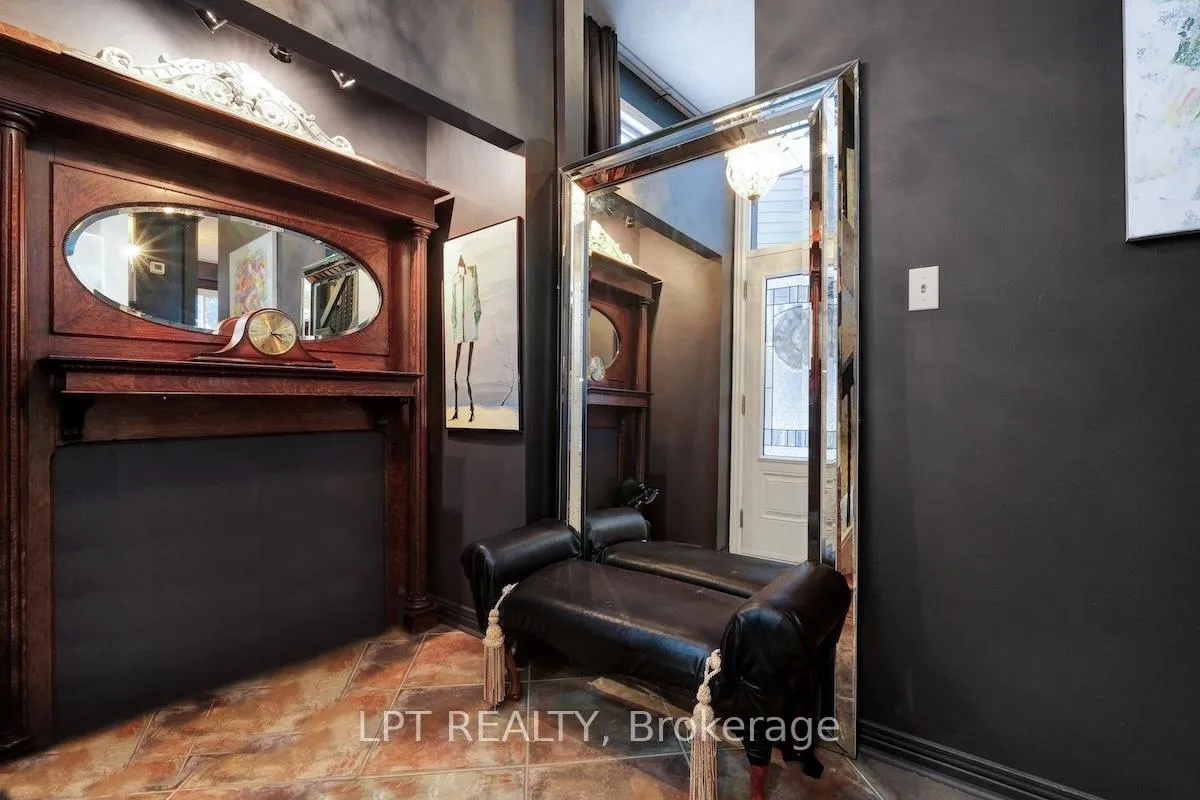 Photo 6 of 56 Sandhurst Court, Ottawa, Mooneys Bay/Riverside Park — HOMEH