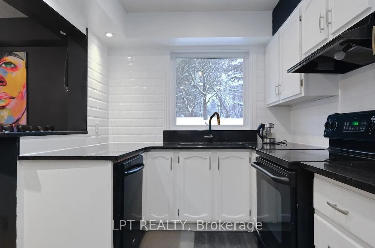 Photo 21 of 56 Sandhurst Court, Ottawa, Mooneys Bay/Riverside Park — HOMEH