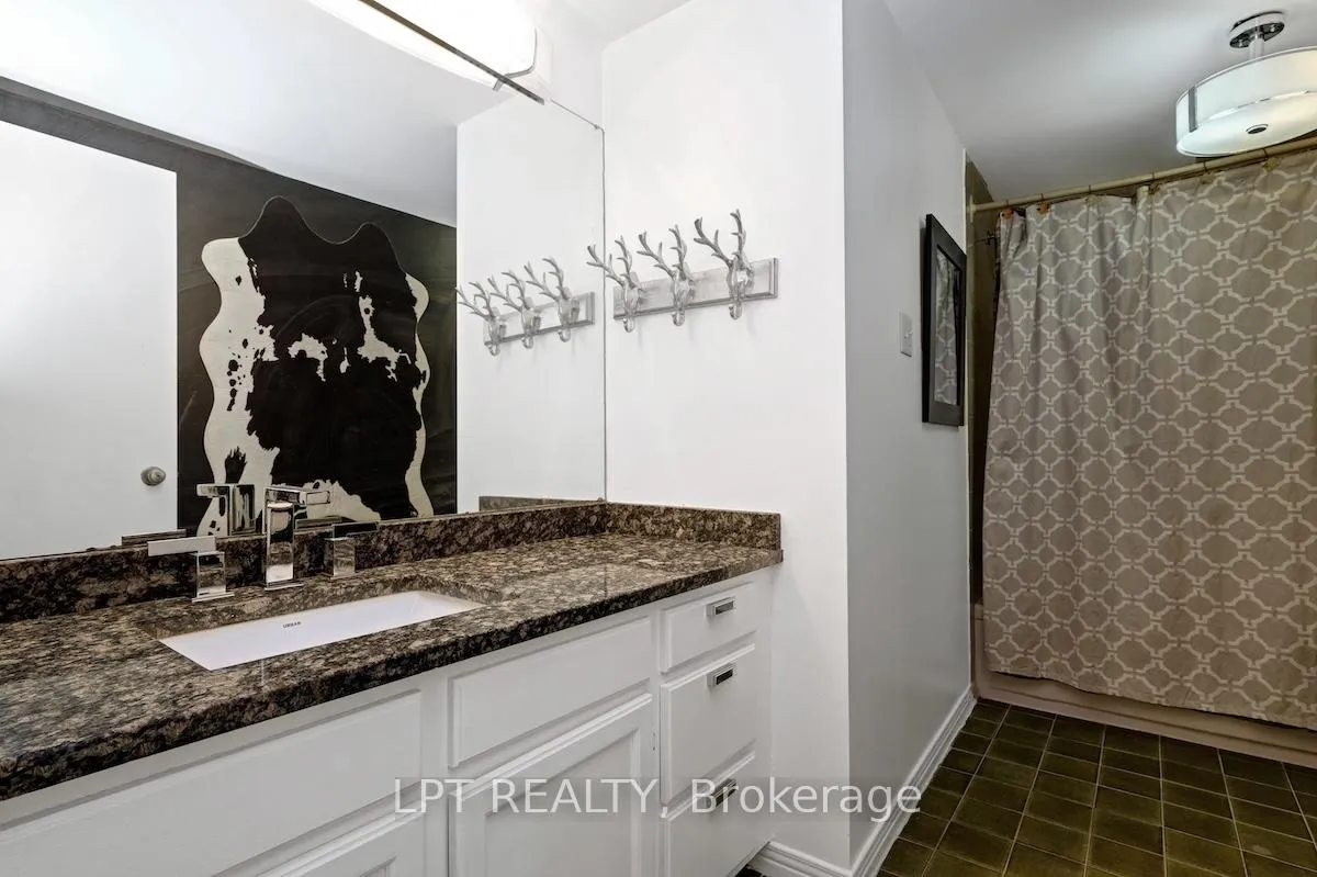 Photo 31 of 56 Sandhurst Court, Ottawa, Mooneys Bay/Riverside Park — HOMEH