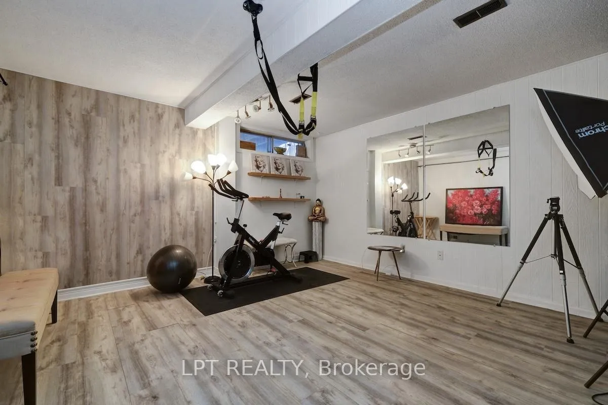 Photo 34 of 56 Sandhurst Court, Ottawa, Mooneys Bay/Riverside Park — HOMEH