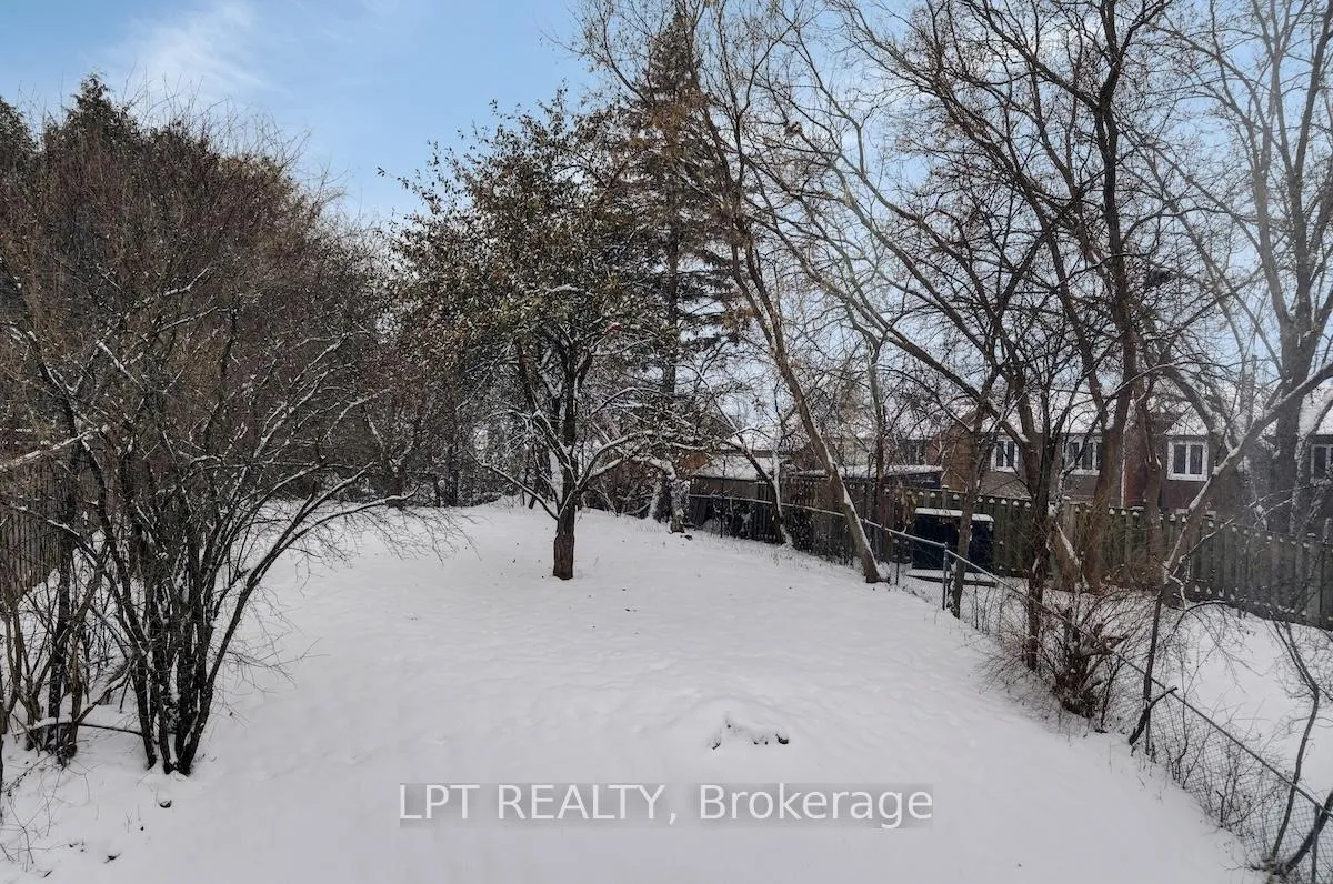 Photo 39 of 56 Sandhurst Court, Ottawa, Mooneys Bay/Riverside Park — HOMEH