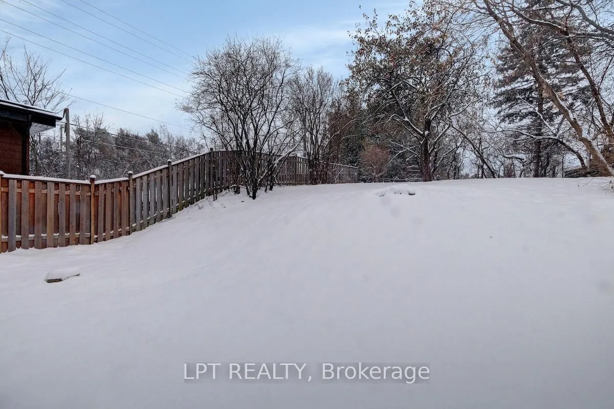 Photo 43 of 56 Sandhurst Court, Ottawa, Mooneys Bay/Riverside Park — HOMEH