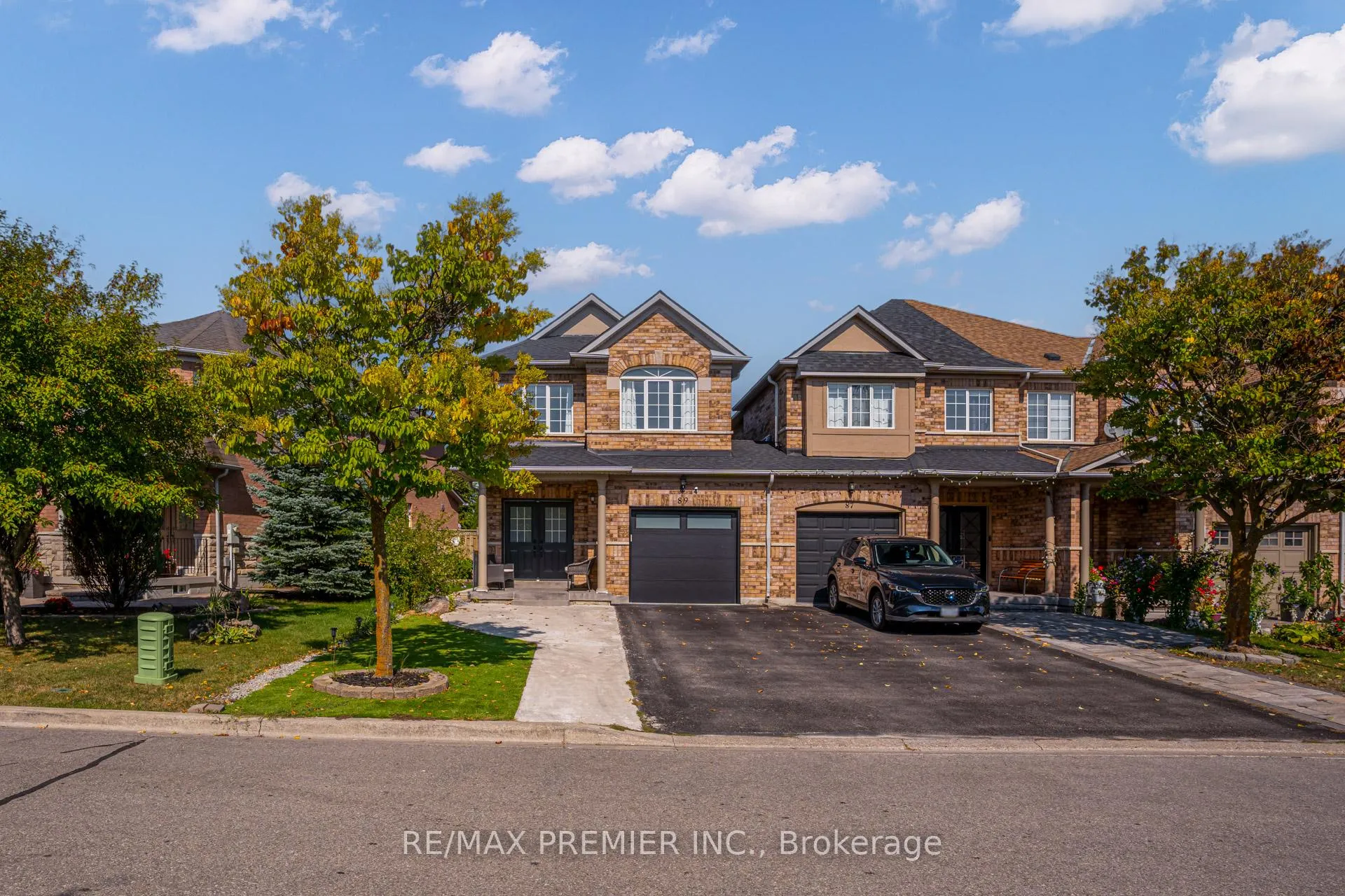 Photo 2 of 89 Ronan Crescent, Vaughan, Sonoma Heights — HOMEH