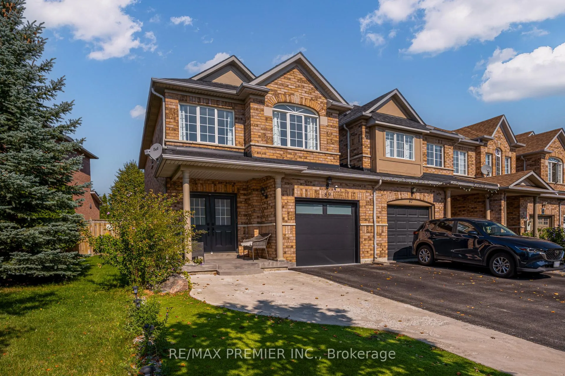 Photo 3 of 89 Ronan Crescent, Vaughan, Sonoma Heights — HOMEH