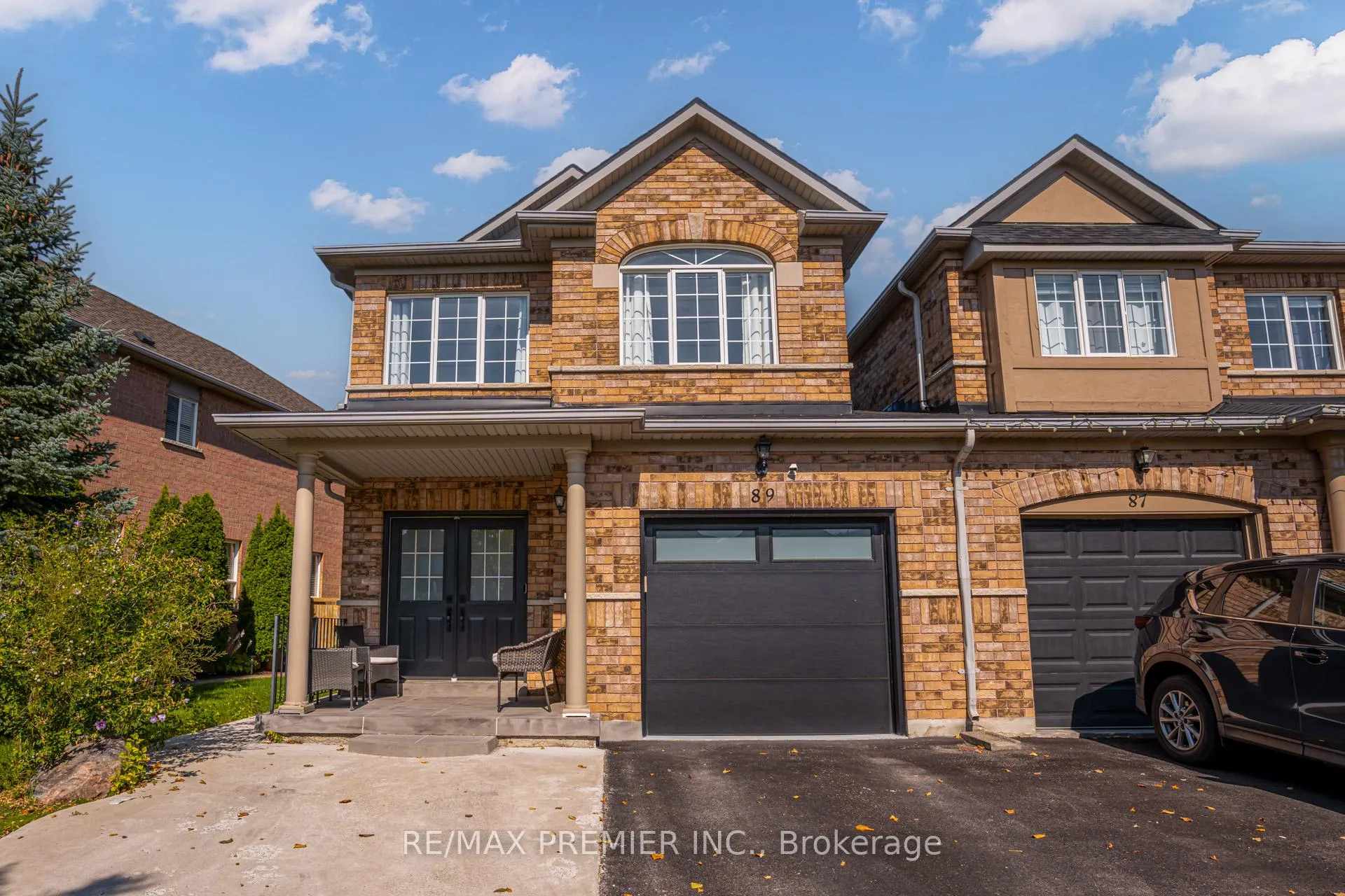 Photo 4 of 89 Ronan Crescent, Vaughan, Sonoma Heights — HOMEH