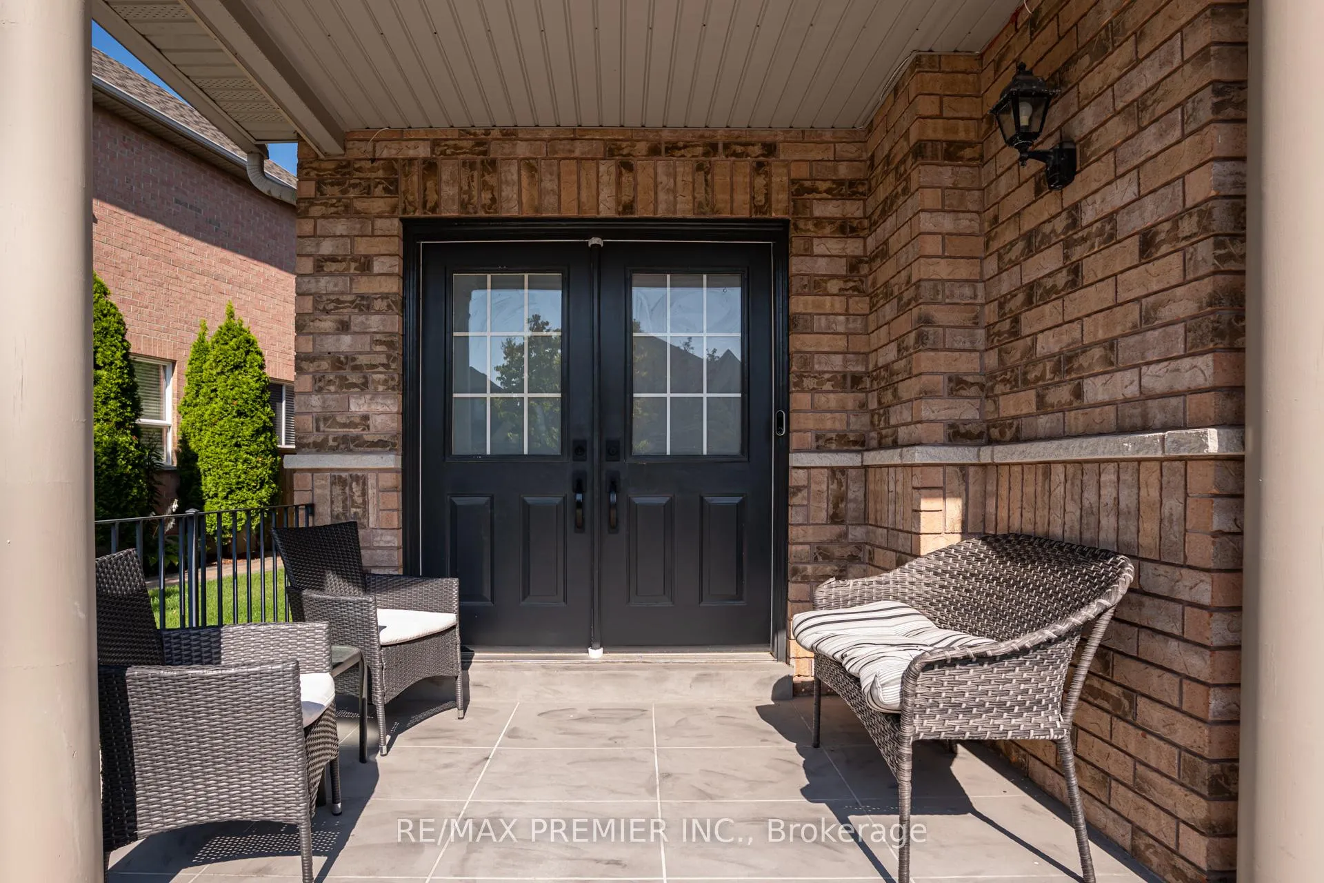 Photo 5 of 89 Ronan Crescent, Vaughan, Sonoma Heights — HOMEH