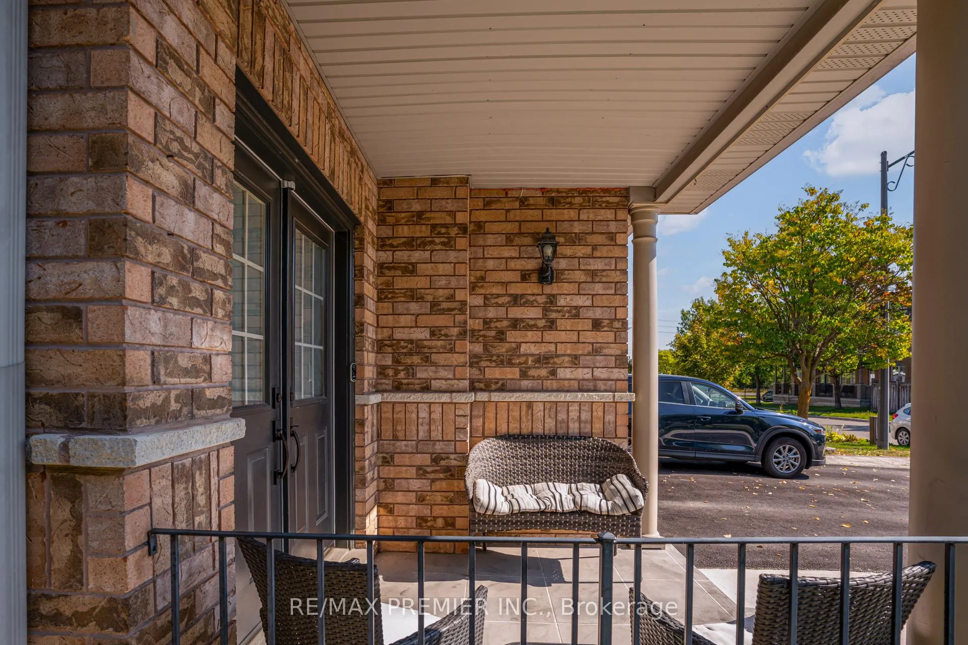 Photo 6 of 89 Ronan Crescent, Vaughan, Sonoma Heights — HOMEH