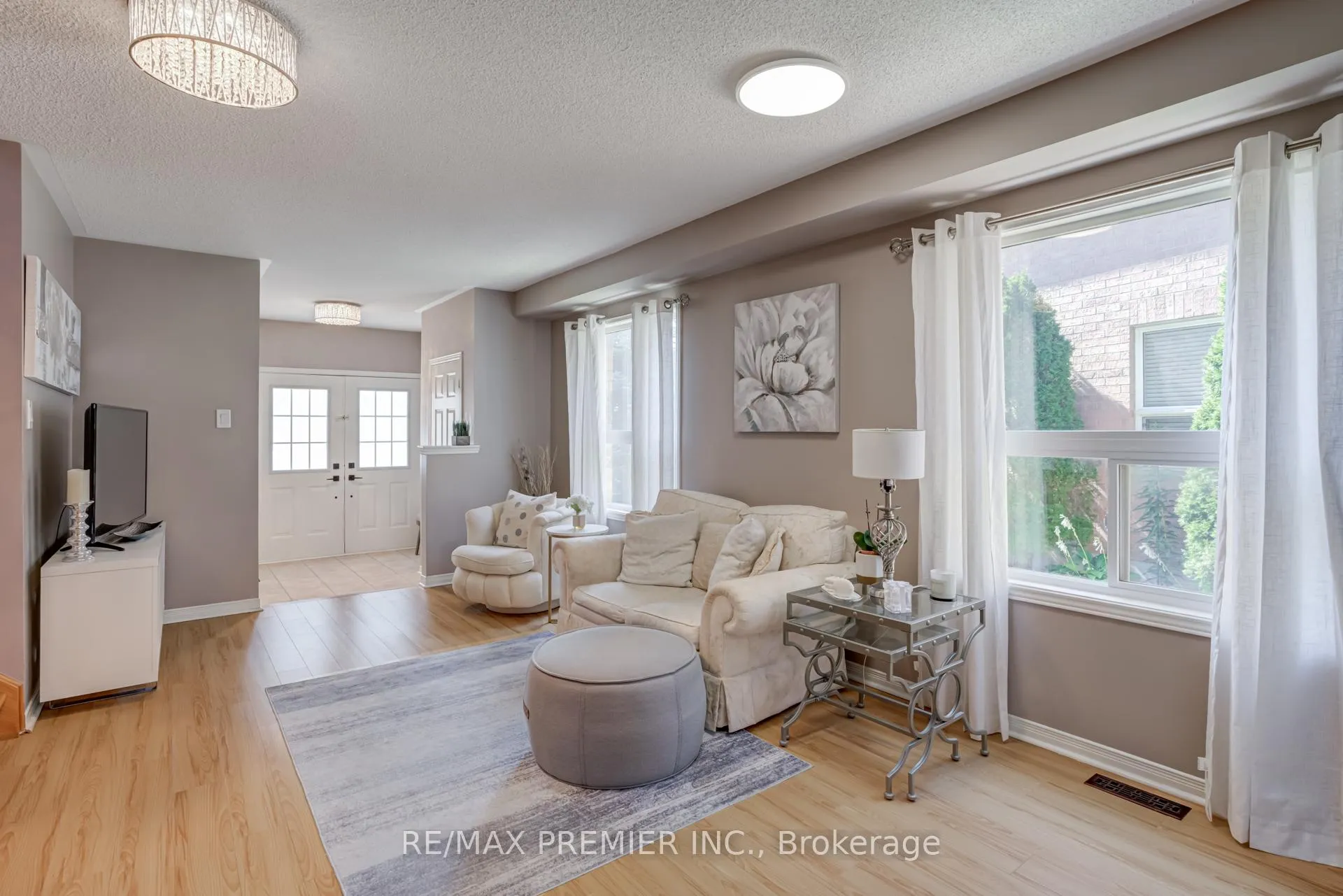 Photo 10 of 89 Ronan Crescent, Vaughan, Sonoma Heights — HOMEH