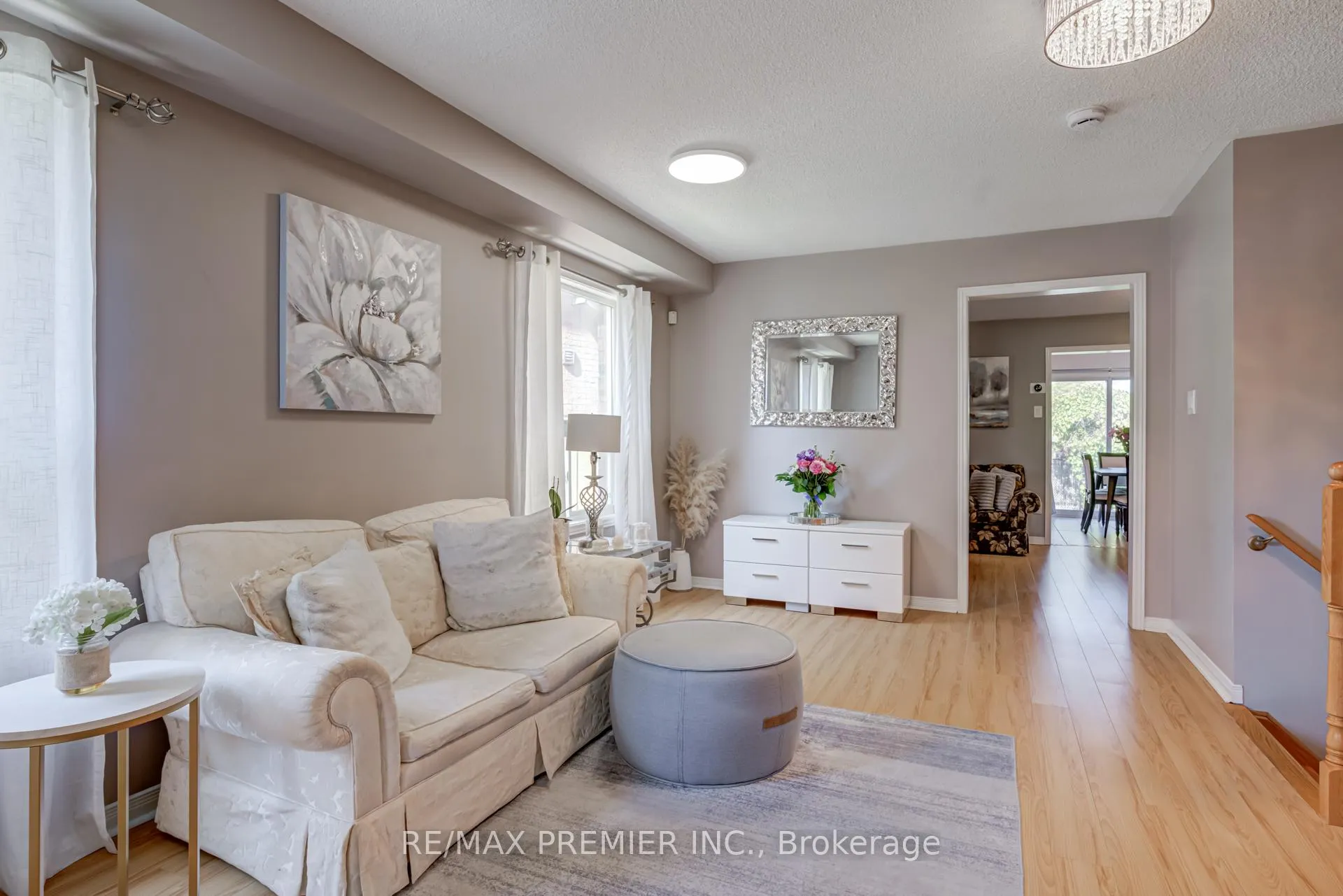 Photo 11 of 89 Ronan Crescent, Vaughan, Sonoma Heights — HOMEH
