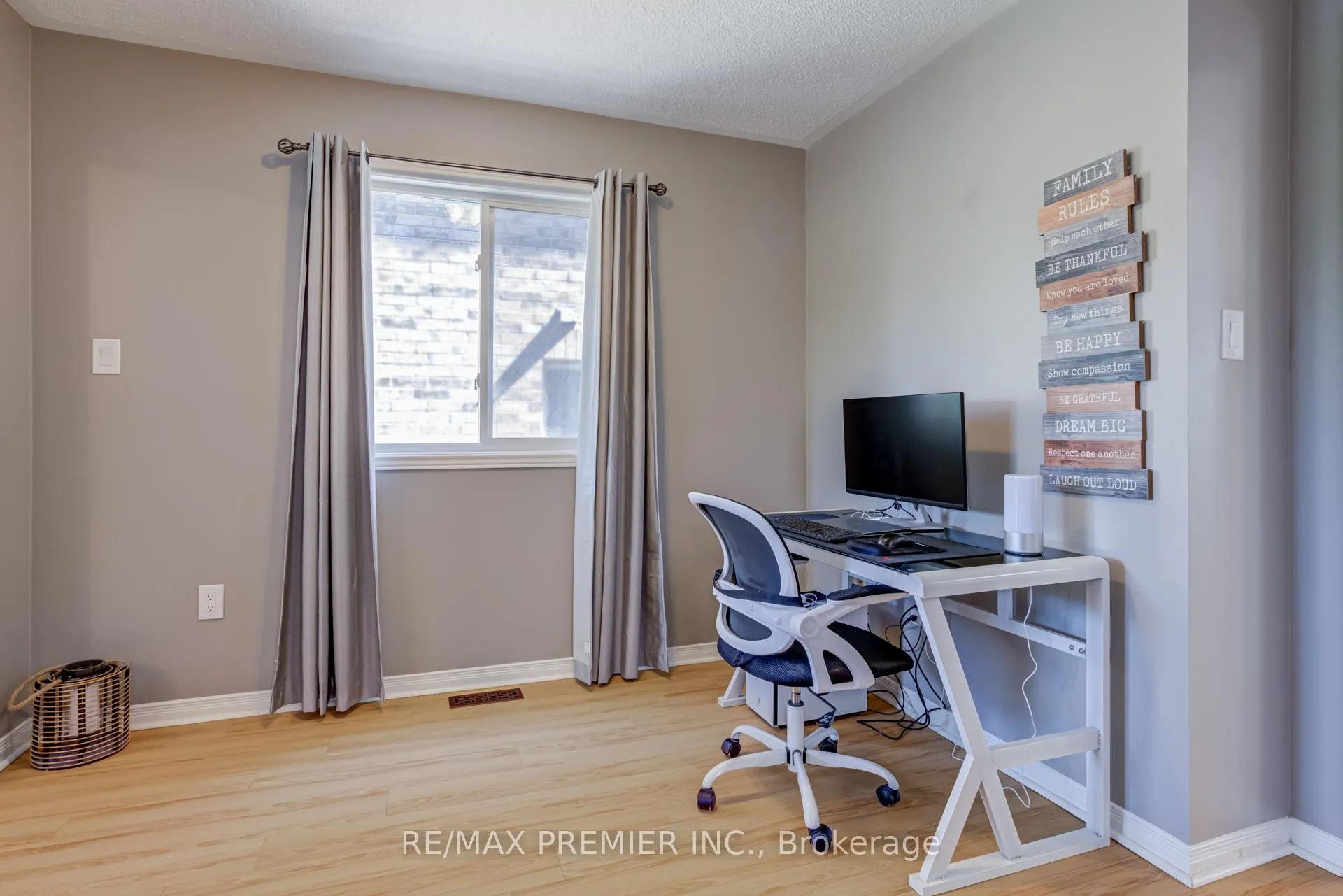 Photo 15 of 89 Ronan Crescent, Vaughan, Sonoma Heights — HOMEH