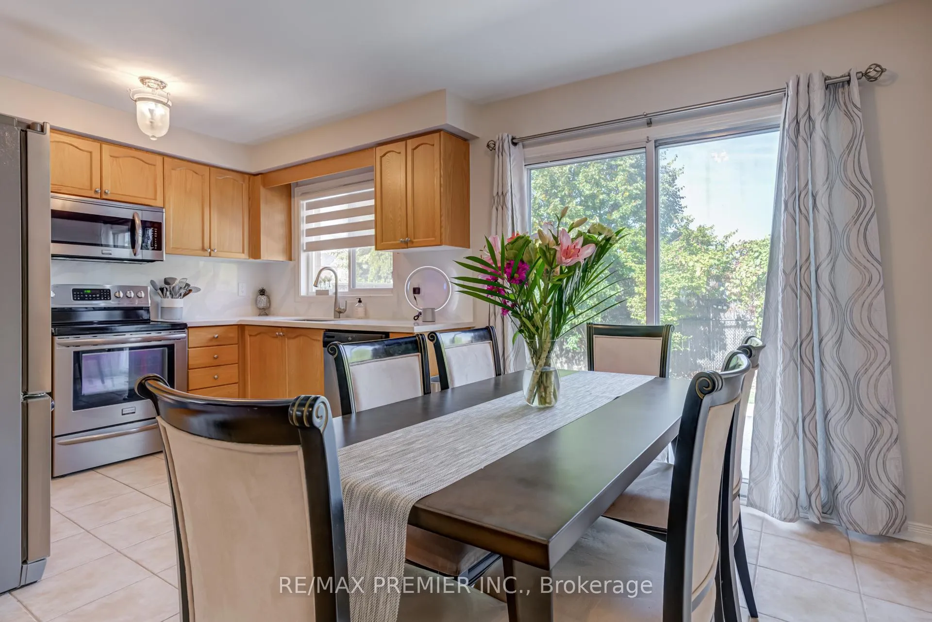 Photo 17 of 89 Ronan Crescent, Vaughan, Sonoma Heights — HOMEH