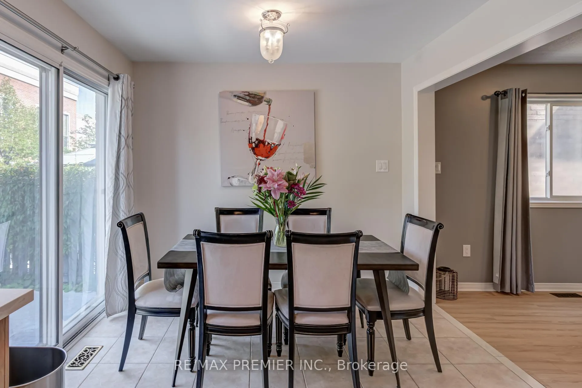 Photo 18 of 89 Ronan Crescent, Vaughan, Sonoma Heights — HOMEH