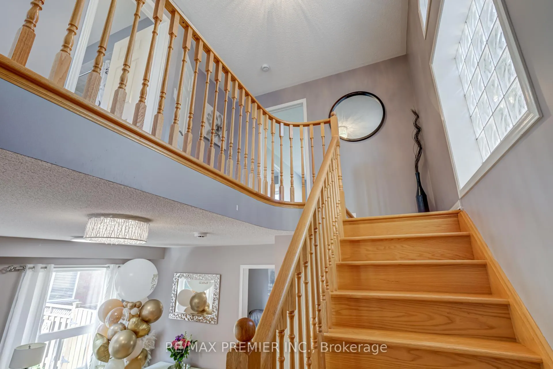 Photo 23 of 89 Ronan Crescent, Vaughan, Sonoma Heights — HOMEH