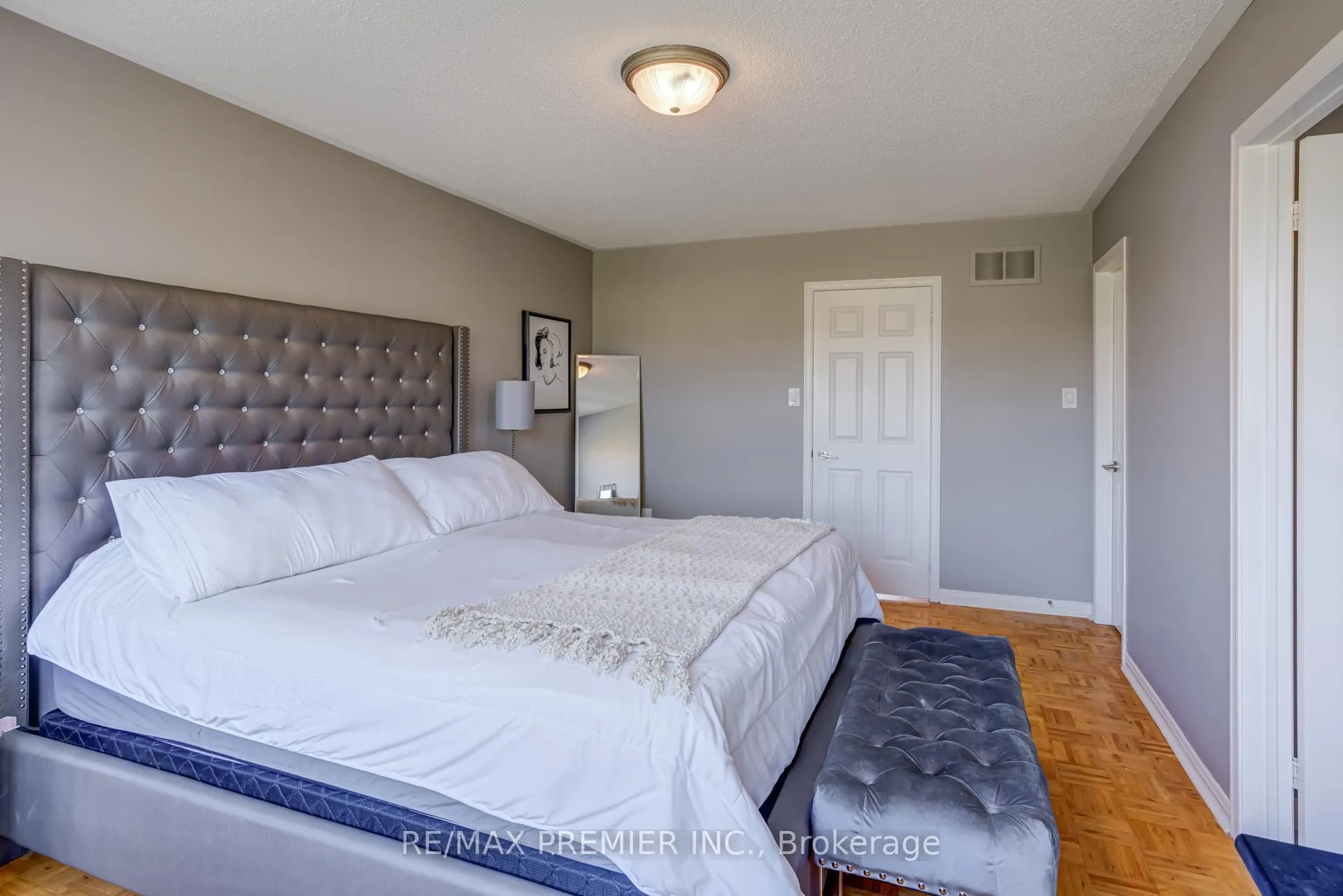 Photo 25 of 89 Ronan Crescent, Vaughan, Sonoma Heights — HOMEH