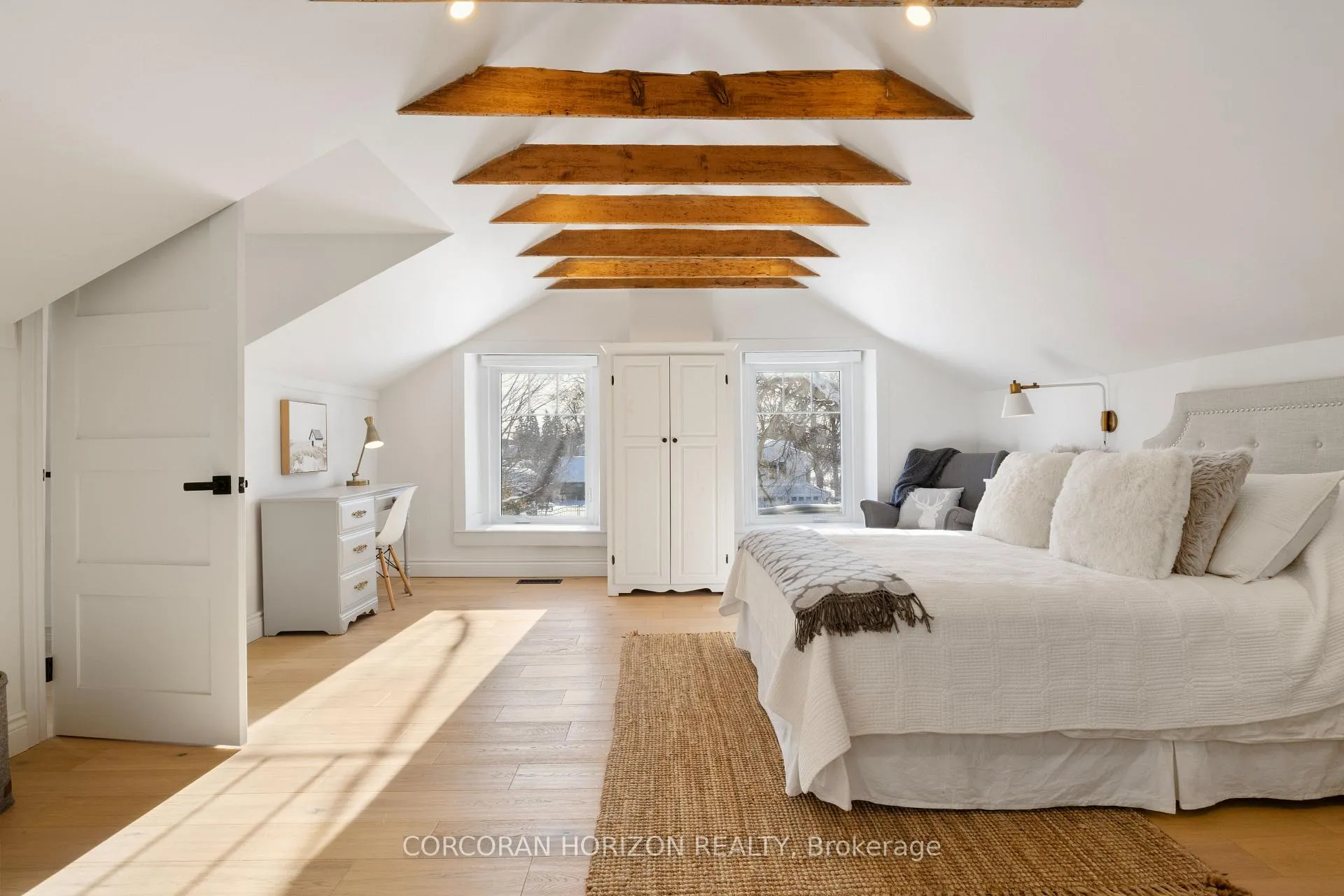 Photo 20 of 320 Whitmore Drive, Waterloo, Colonial Acres — HOMEH
